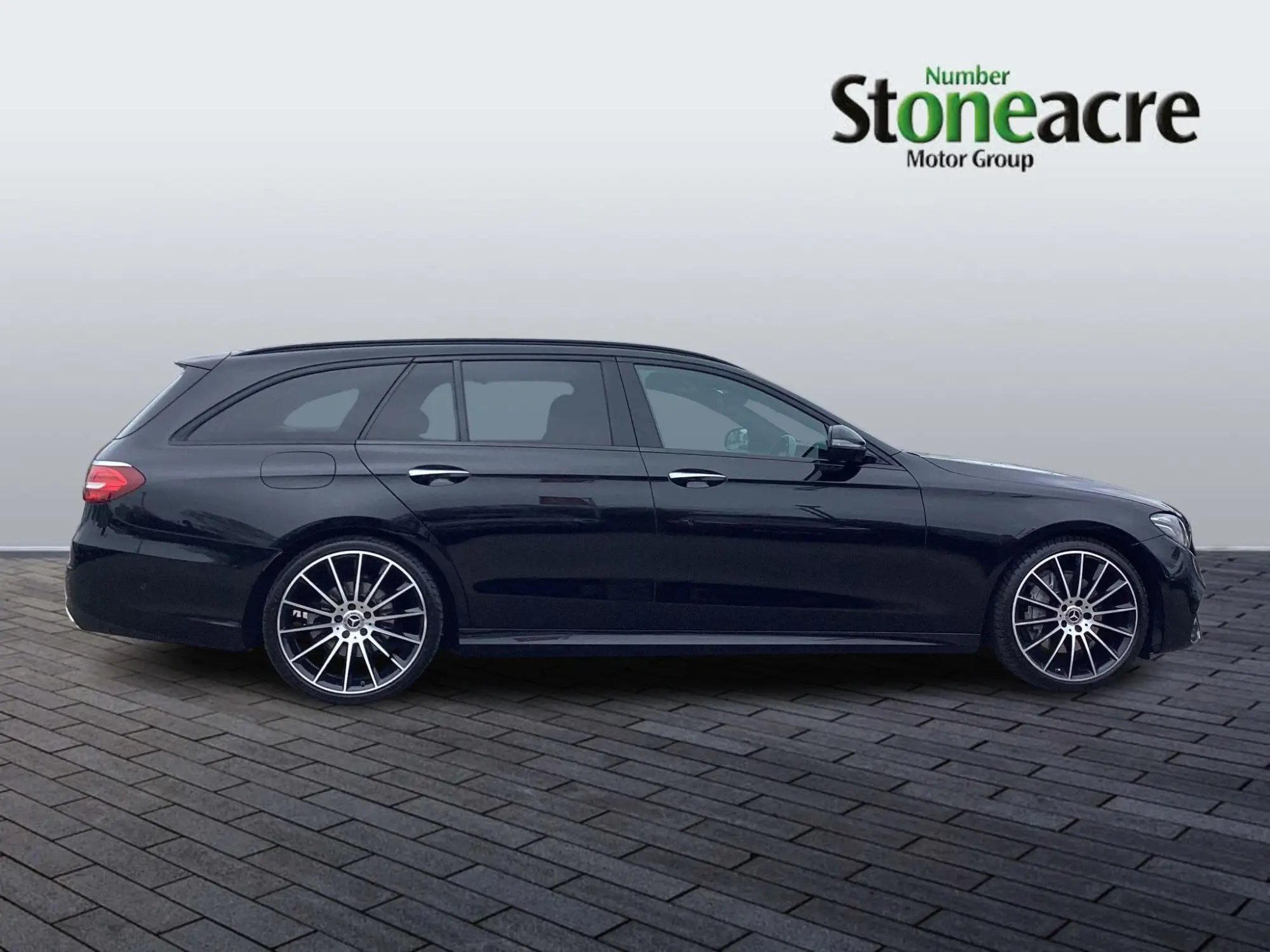 Mercedes-Benz E-Class 2.0 E220d AMG Line Night Edition (Premium Plus) G-Tronic+ Euro 6 (s/s) 5dr BU70NCX Image 2