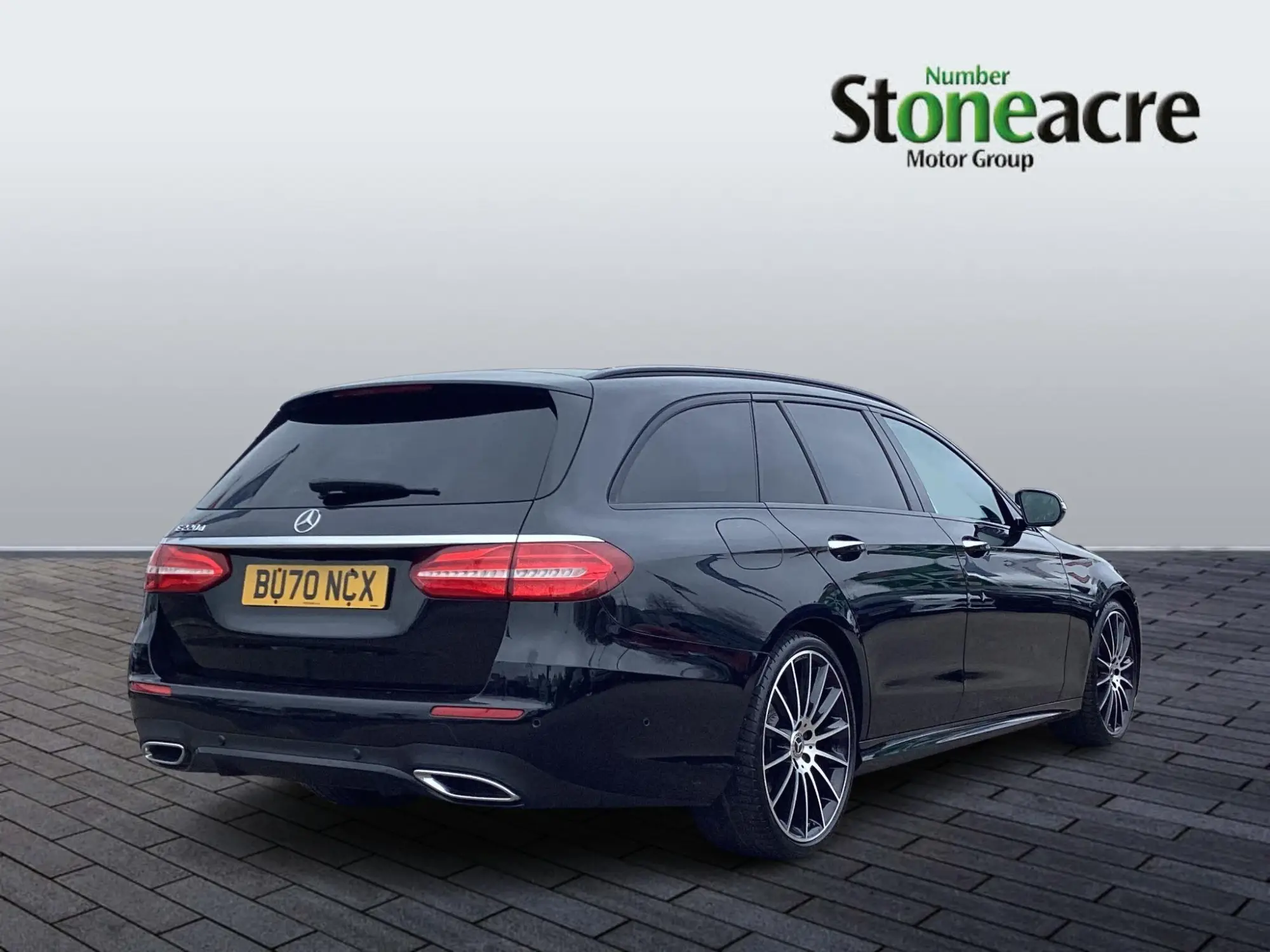 Mercedes-Benz E-Class 2.0 E220d AMG Line Night Edition (Premium Plus) G-Tronic+ Euro 6 (s/s) 5dr BU70NCX Image 3