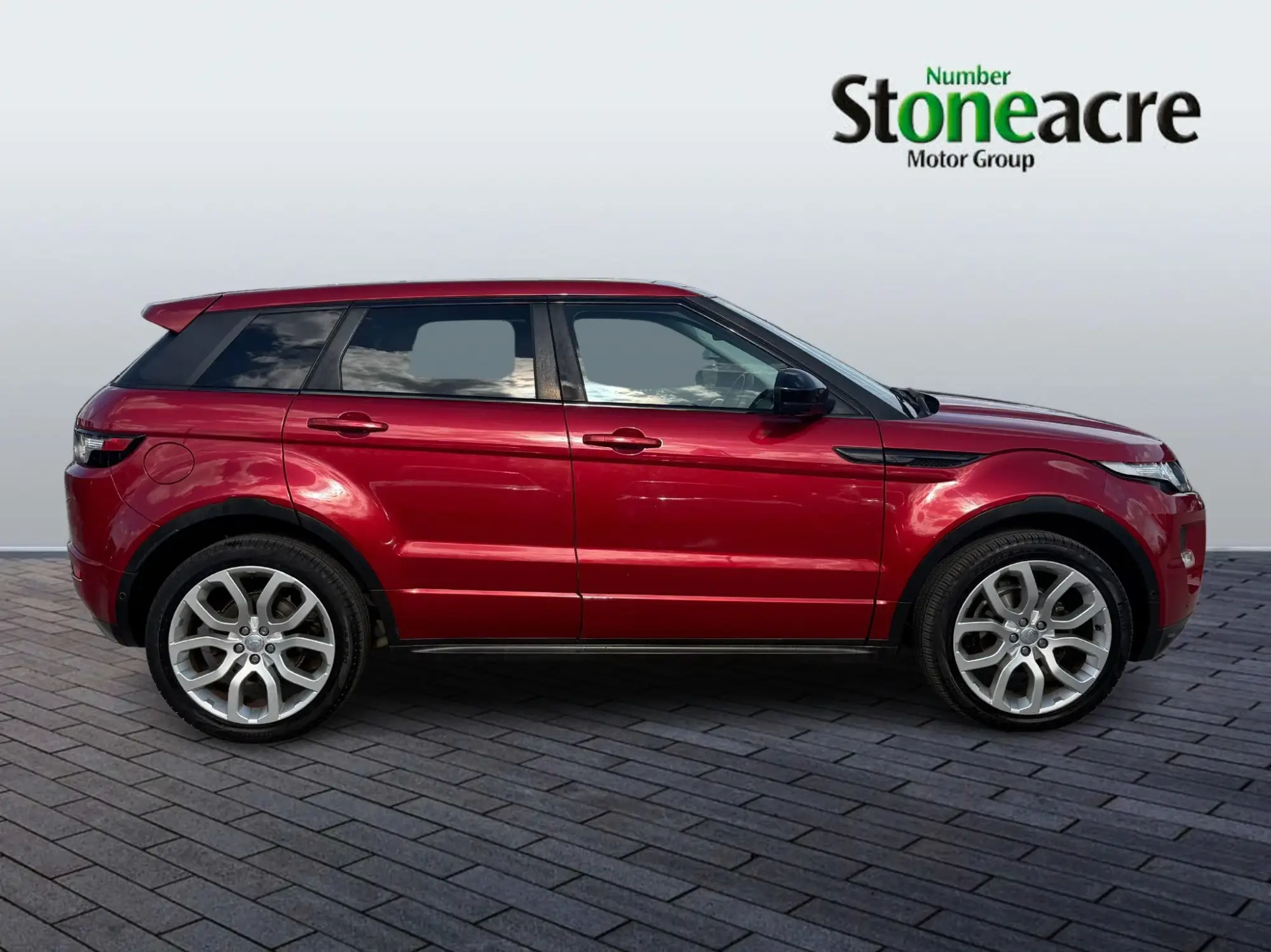 Land Rover Range Rover Evoque 2.2 SD4 Dynamic 4WD Euro 5 (s/s) 5dr FL14OYM Image 2
