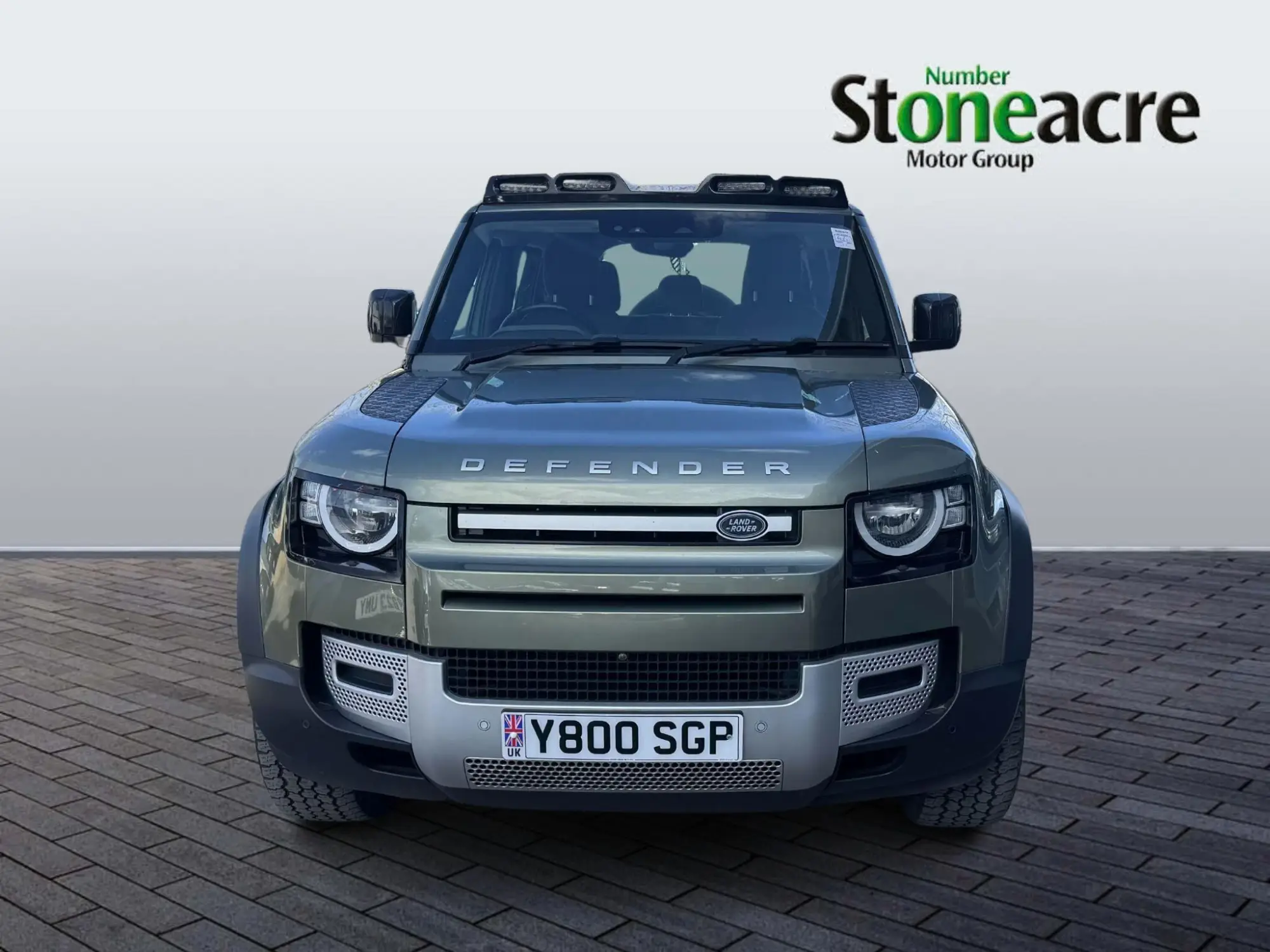 Land Rover Defender 110 2.0 SD4 S SUV 5dr Diesel Auto 4WD Euro 6 (s/s) (240 ps) PY70CRJ Image 2