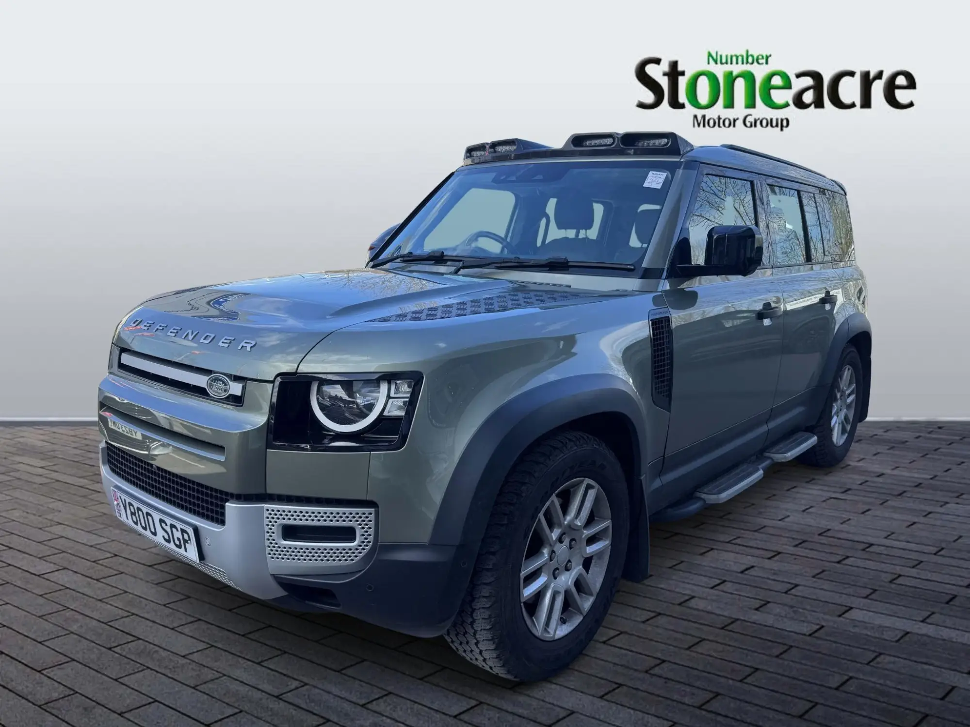 Land Rover Defender 110 2.0 SD4 S SUV 5dr Diesel Auto 4WD Euro 6 (s/s) (240 ps) PY70CRJ Image 3