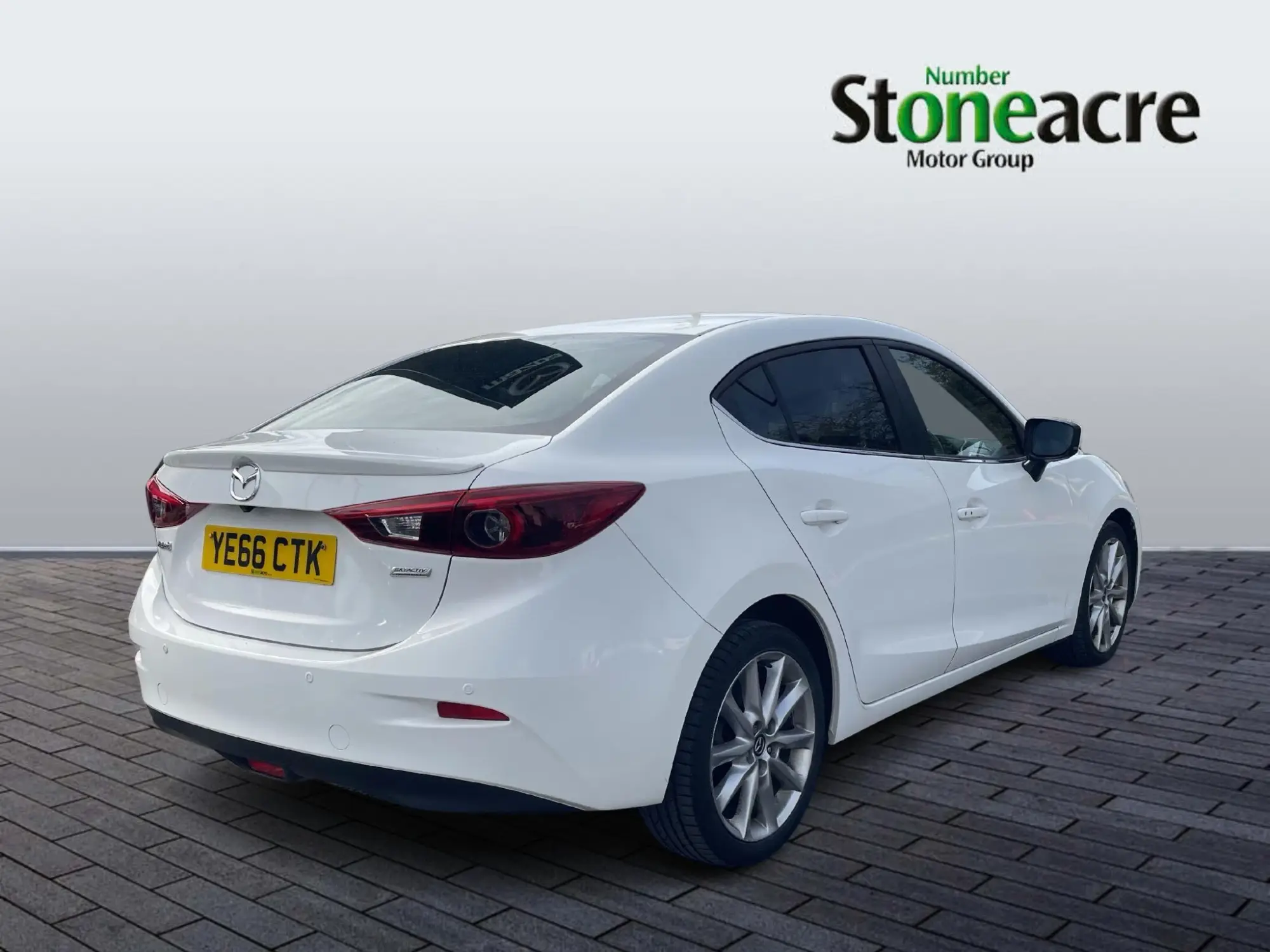 Mazda Mazda3 2.2 SKYACTIV-D Sport Nav Fastback Euro 6 (s/s) 4dr YE66CTK Image 3