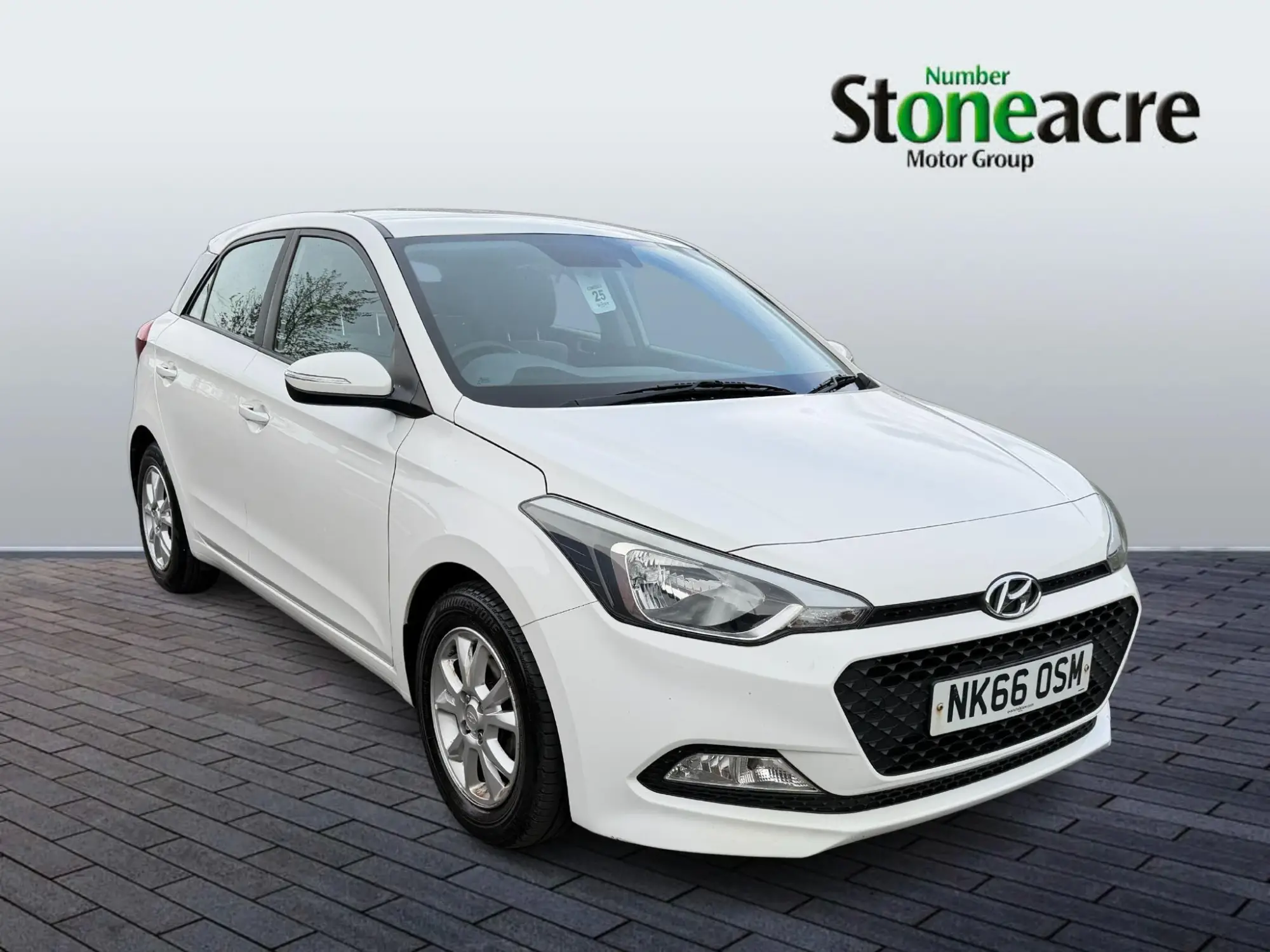 Hyundai i20 Image 1