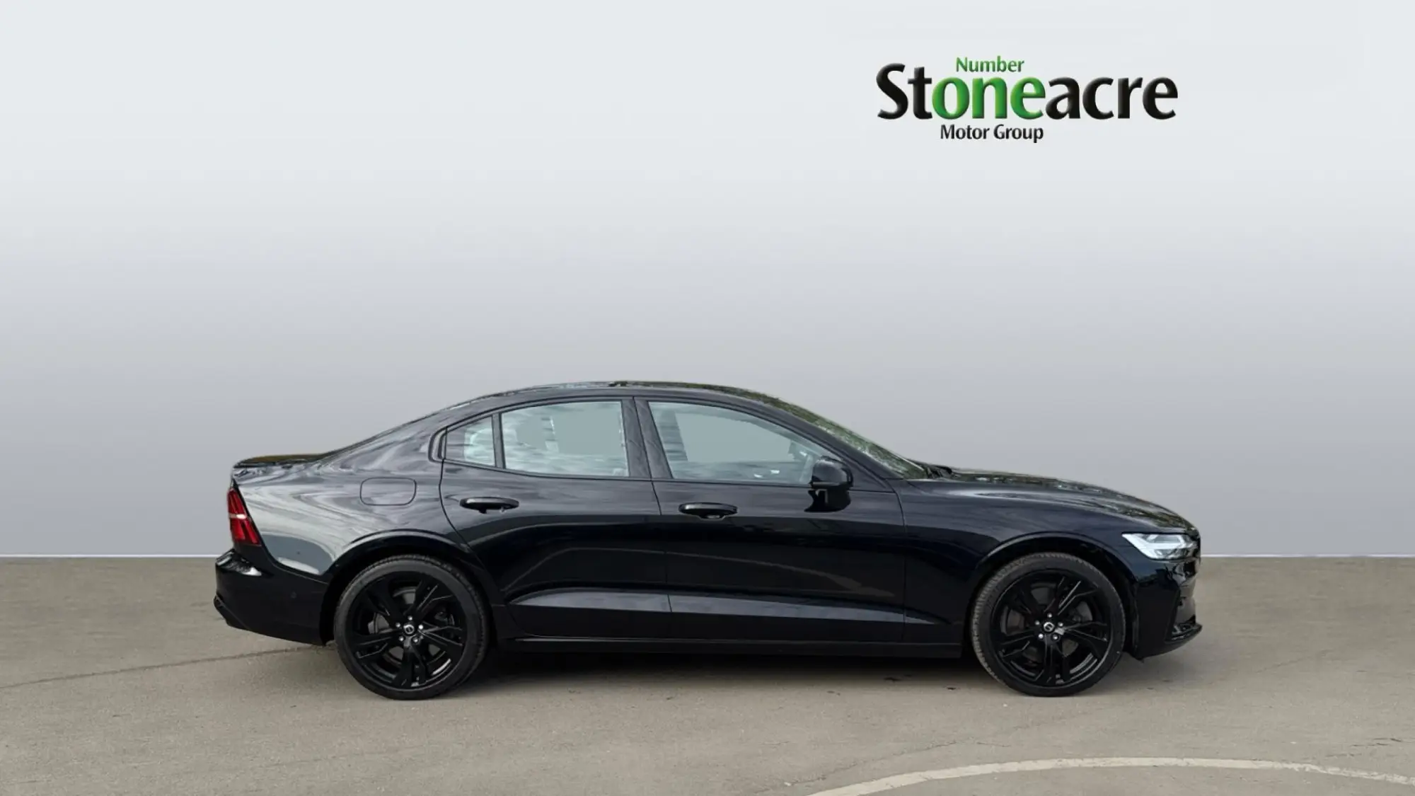 Volvo S60 2.0 B5P Plus Dark 4dr AWD Auto PT73BEC Image 3