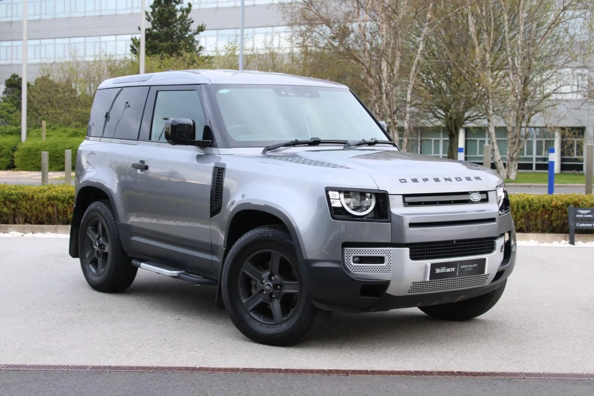 Land Rover Defender 90 Image 24 Land Rover Defender 90 Image 24