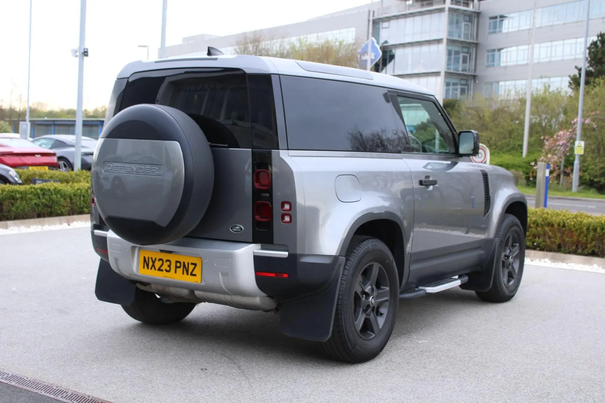 Land Rover Defender 90 Image 26 Land Rover Defender 90 Image 26