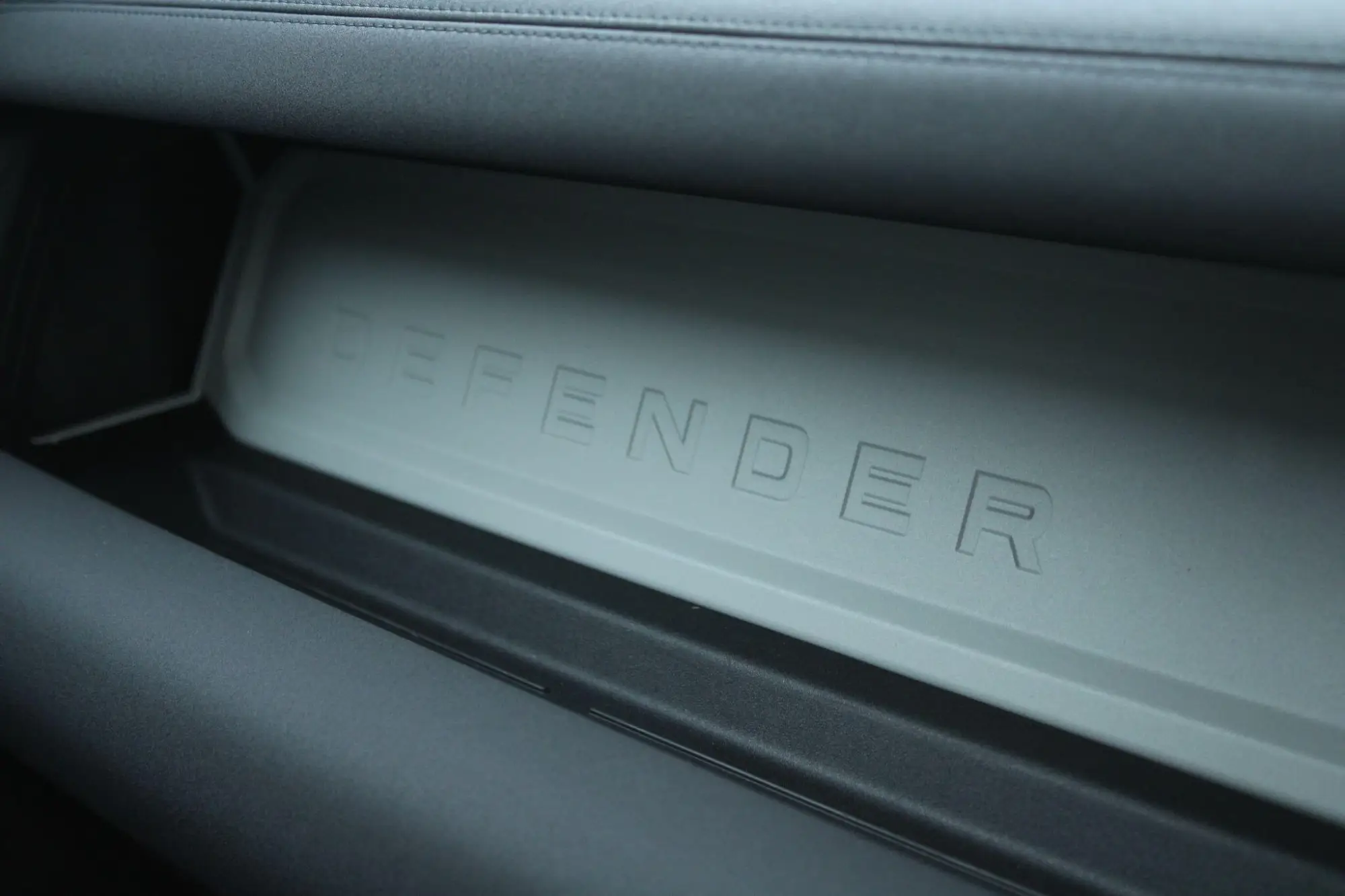 Land Rover Defender 90 Image 19 Land Rover Defender 90 Image 19
