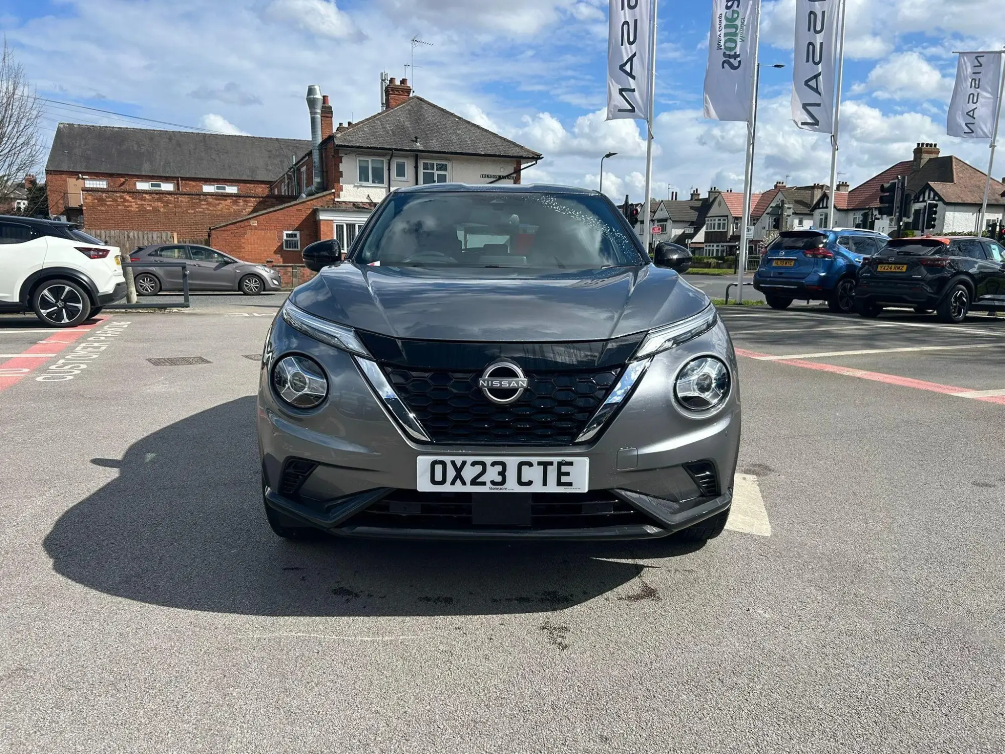 Nissan Juke Hybrid 1.6 N-Connecta Auto Euro 6 5dr OX23CTE Image 3