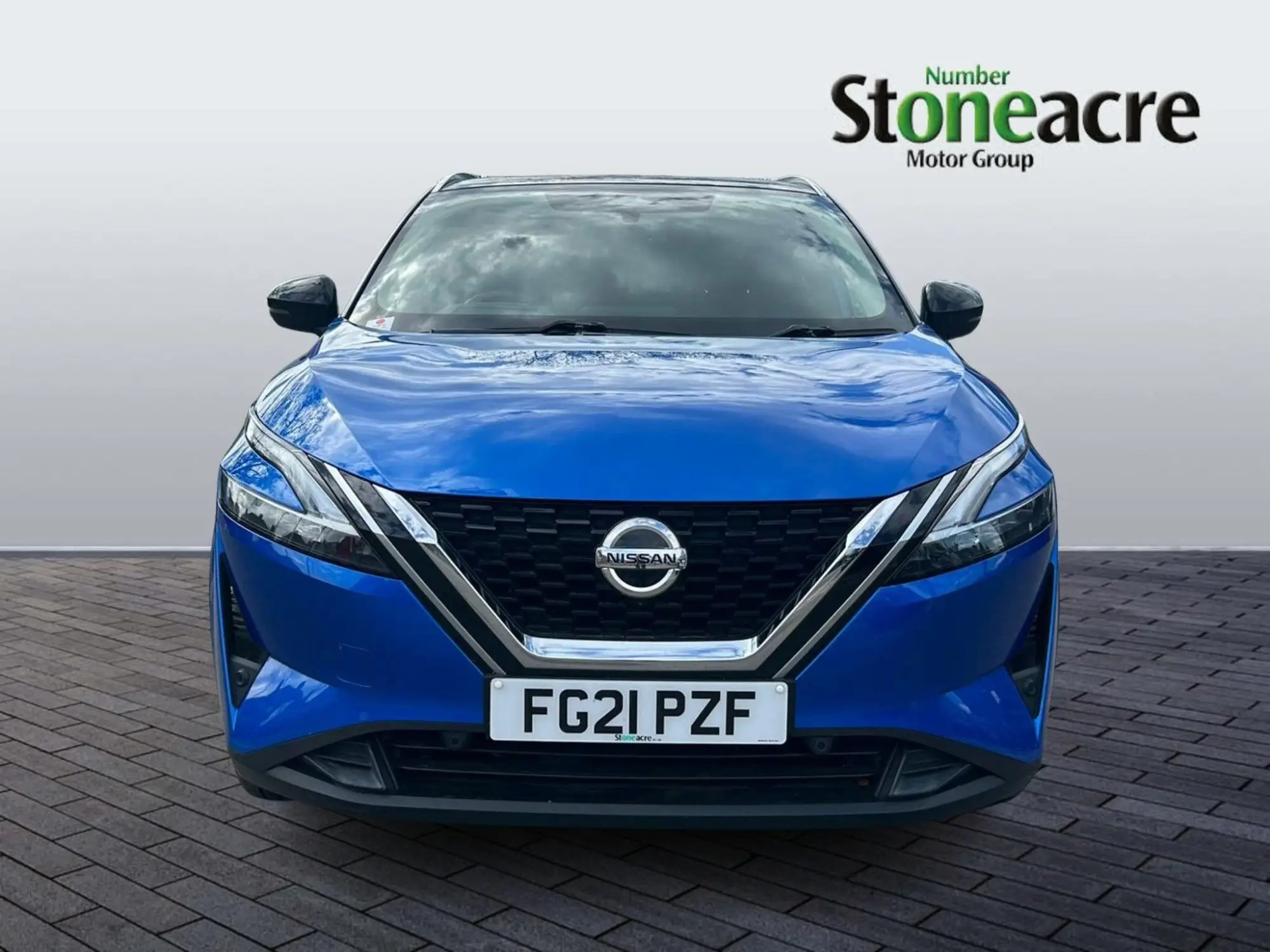 Nissan Qashqai 1.3 DIG-T MHEV Premiere Edition SUV 5dr Petrol Hybrid Manual Euro 6 (s/s) (140 ps) FG21PZF Image 2