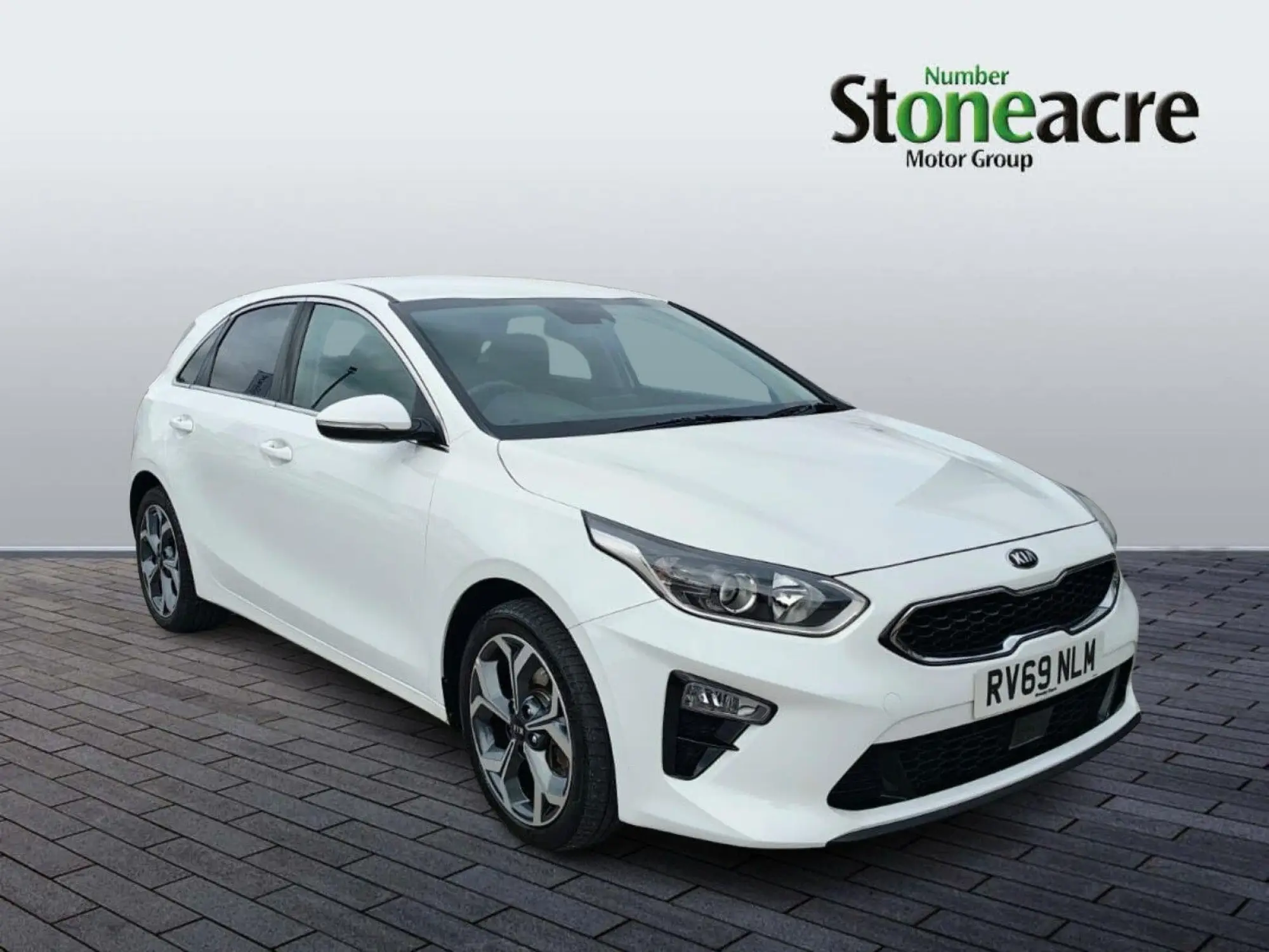 Kia Ceed 1.6 CRDi 3 Euro 6 (s/s) 5dr RV69NLM Image 1