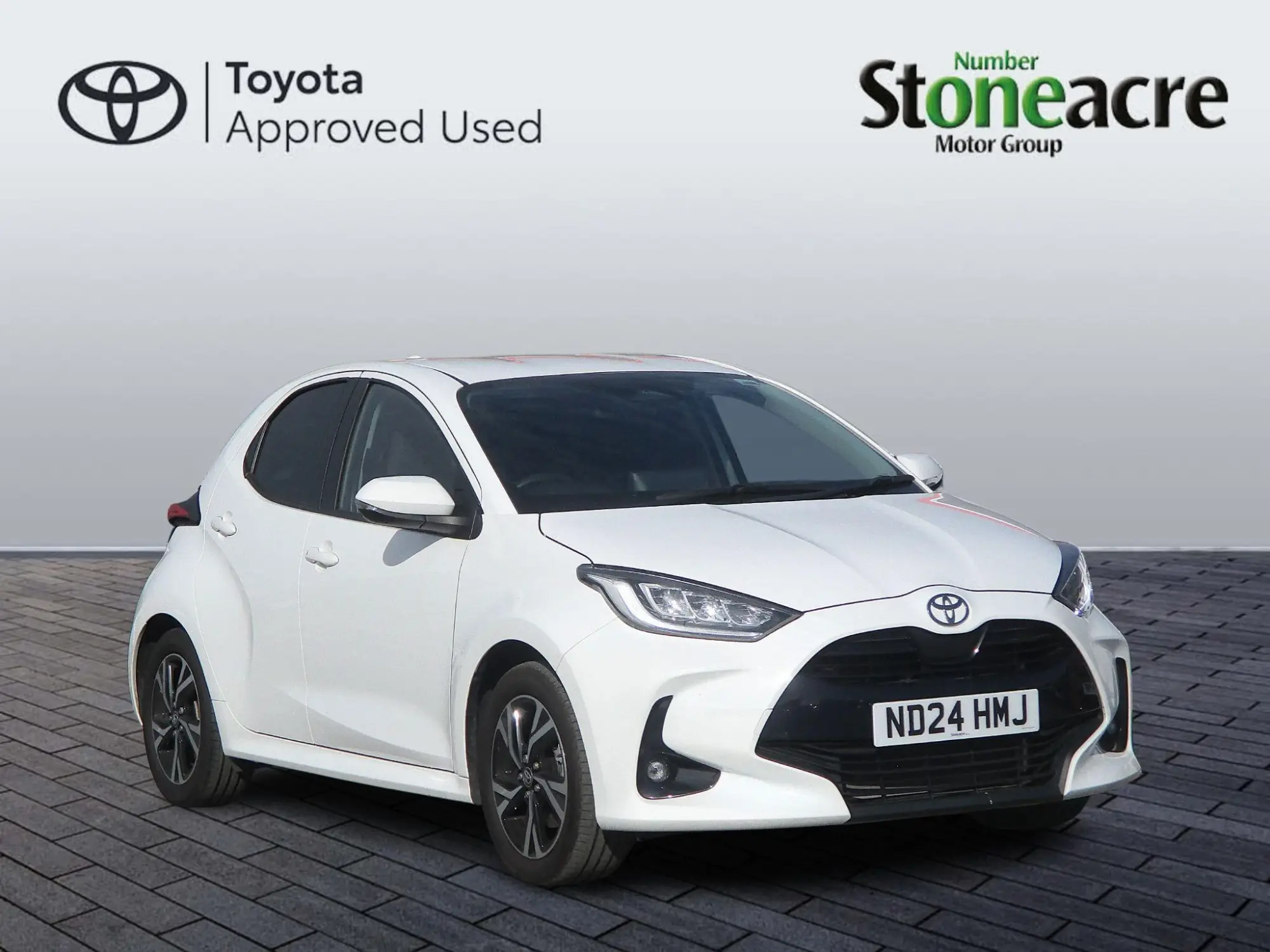 Toyota Yaris 1.5 Hybrid Design 5dr CVT ND24HMJ Image 1