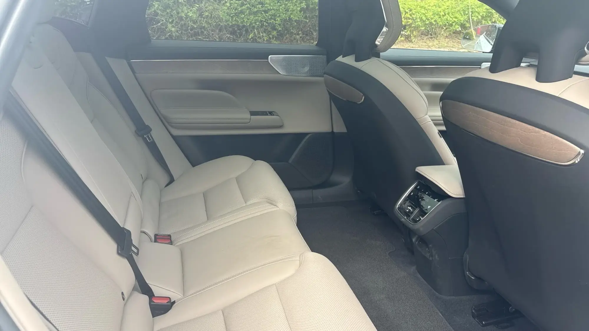 Volvo ES90 Image 6