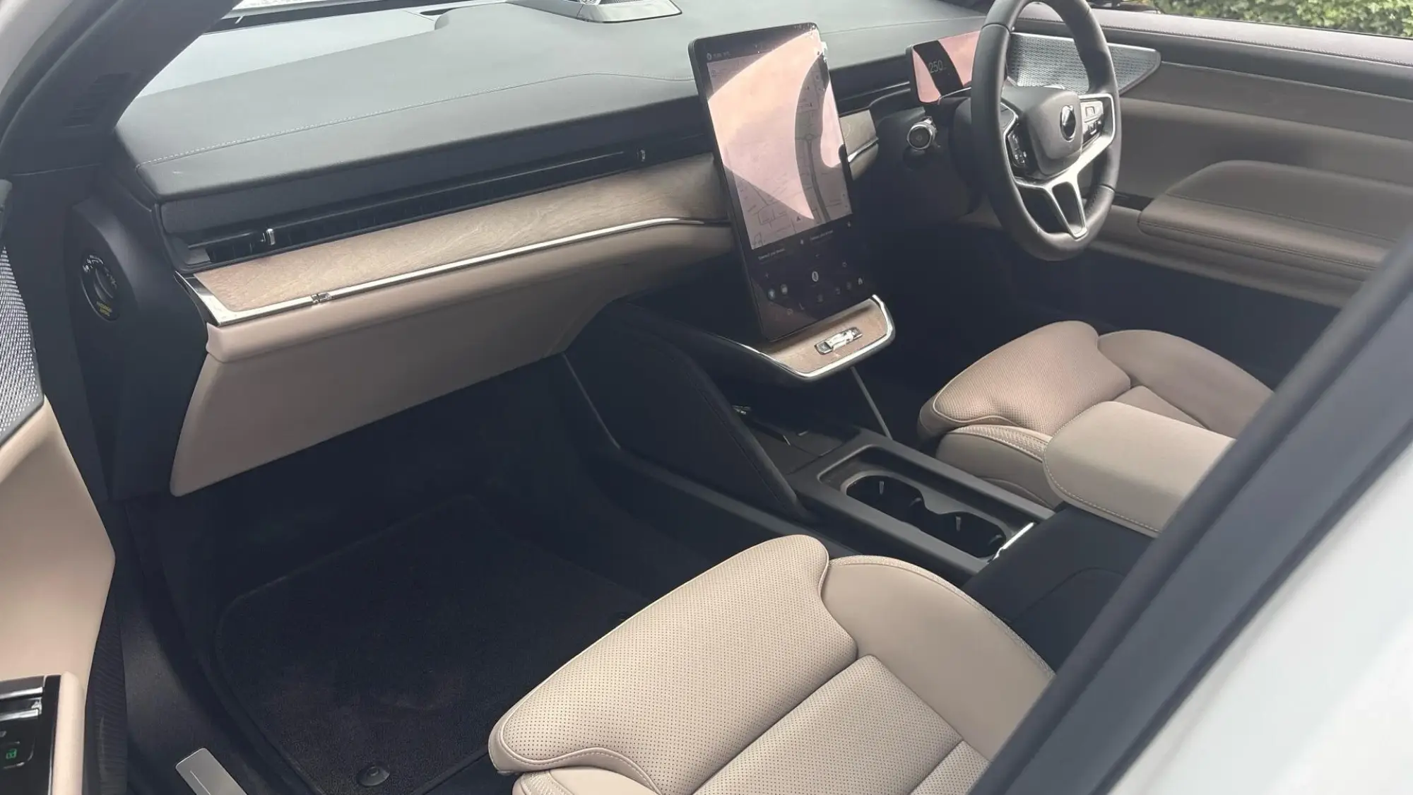 Volvo ES90 Image 15