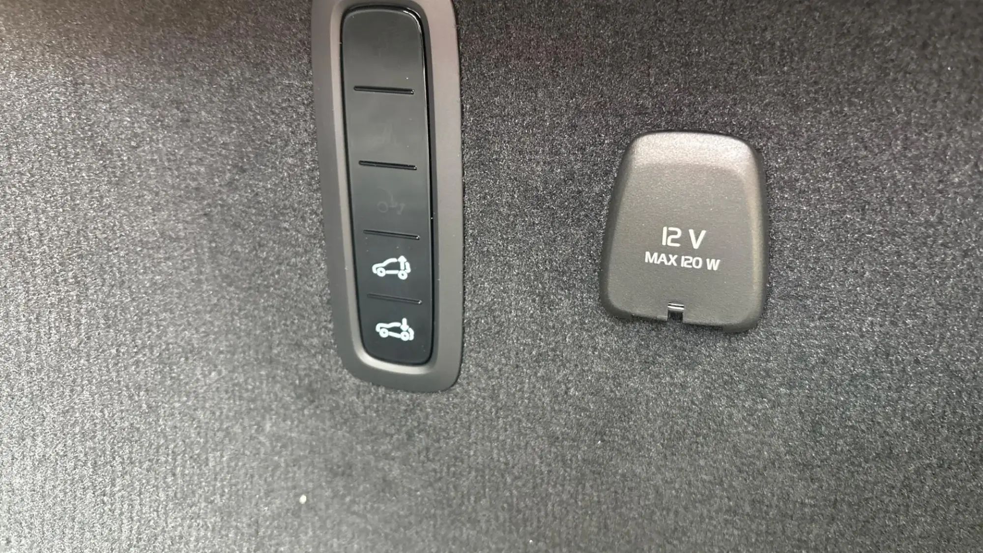 Volvo ES90 Image 17