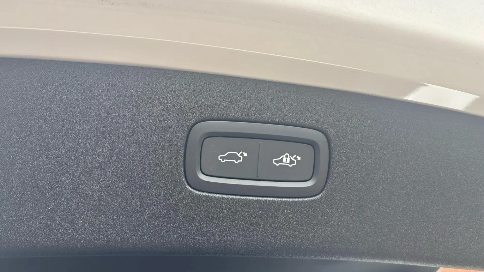 Volvo ES90 Image 18