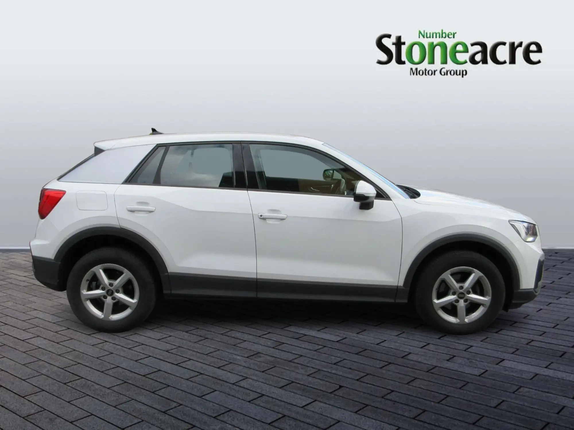 Audi Q2 1.0 TFSI 30 Technik Euro 6 (s/s) 5dr RK72LTO Image 2
