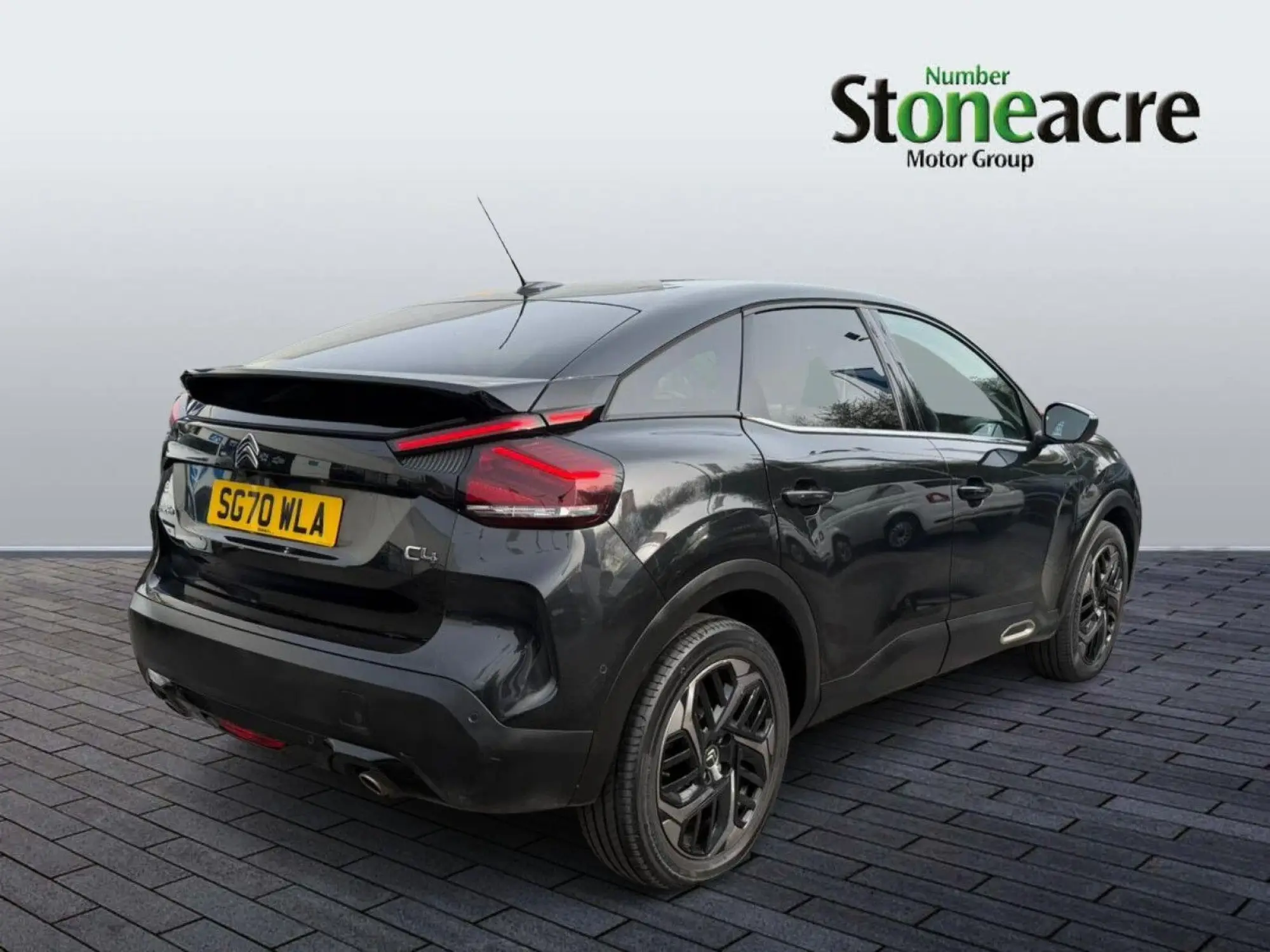 Citroen C4 1.2 PureTech Shine Hatchback 5dr Petrol Manual Euro 6 (s/s) (130 ps) SG70WLA Image 3