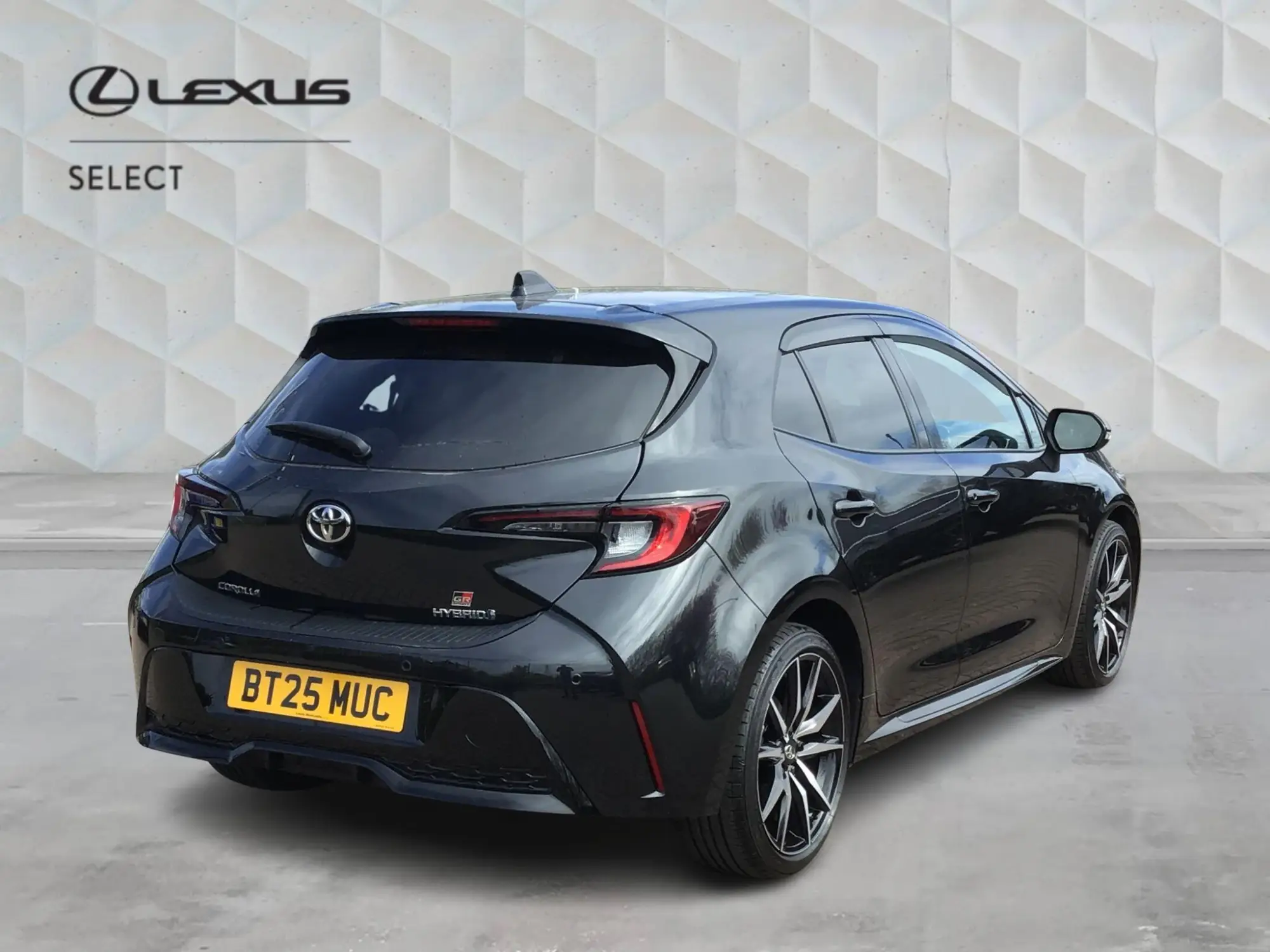 Toyota Corolla Hatchback 1.8 VVT-i Hybrid GR Sport 5dr CVT BT25MUC Image 3