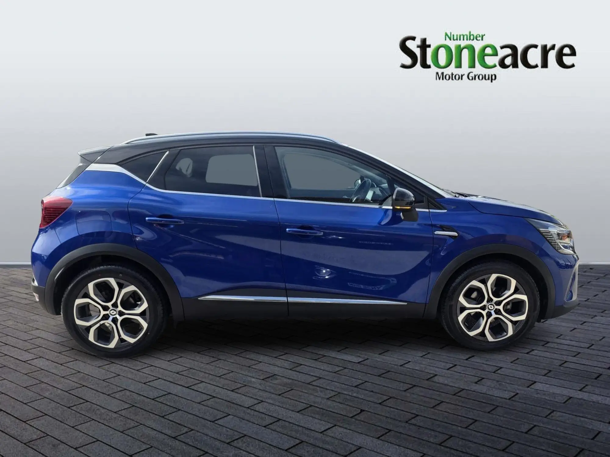 Renault Captur E-Tech 1.6 E-Tech full hybrid 145 Techno 5dr Auto LM72UBY Image 2