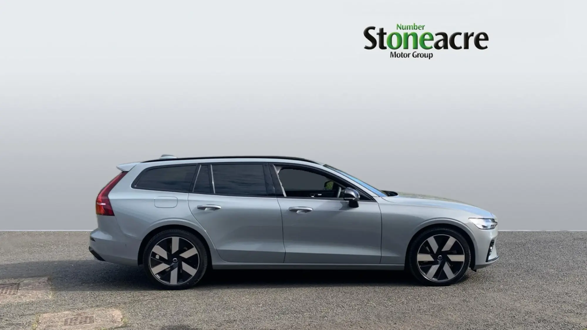 Volvo V60 Plug-In Hybrid 2.0 T8 18.8kWh Ultra Auto AWD Euro 6 (s/s) 5dr NJ26WFH Image 3