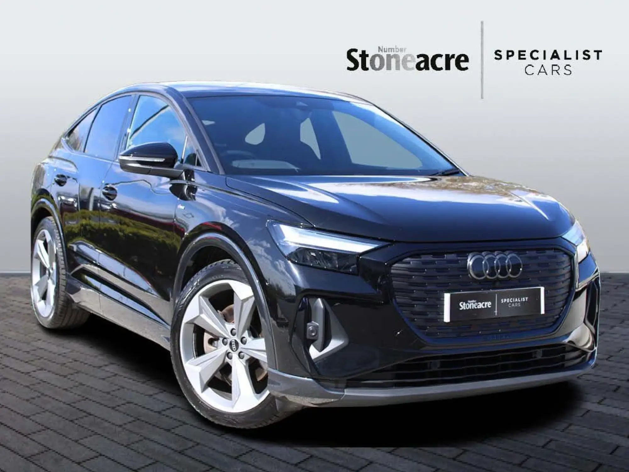 Audi Q4 e-tron 55 Black Edition Sportback Auto quattro 5dr 82kWh YG74SXY Image 1