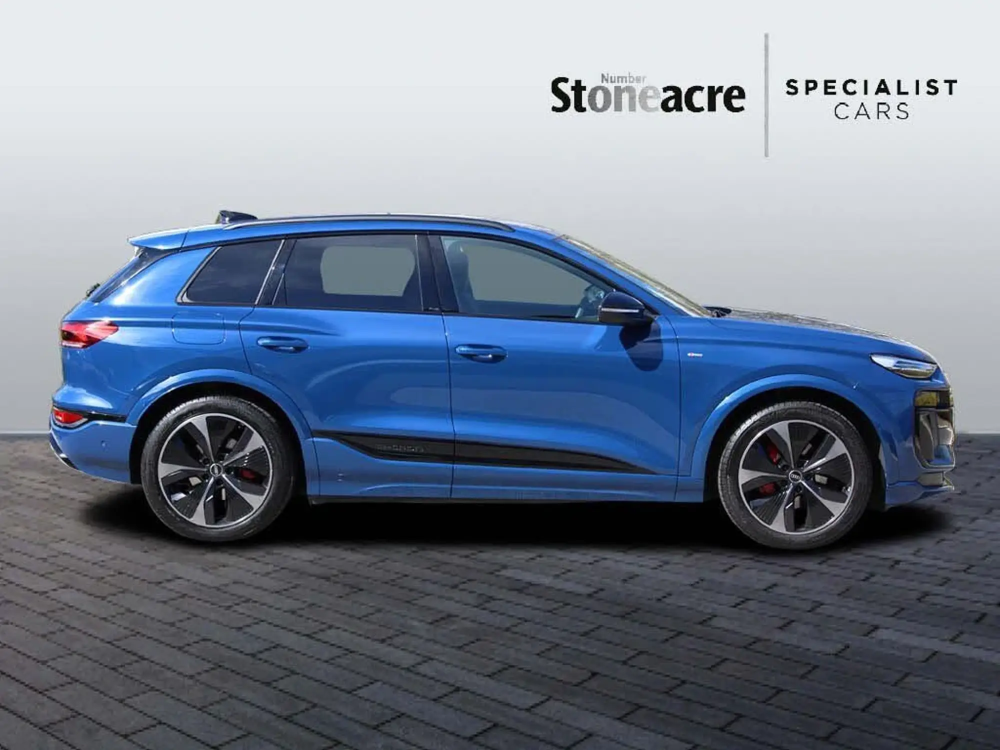 Audi Q6 e-tron Image 2