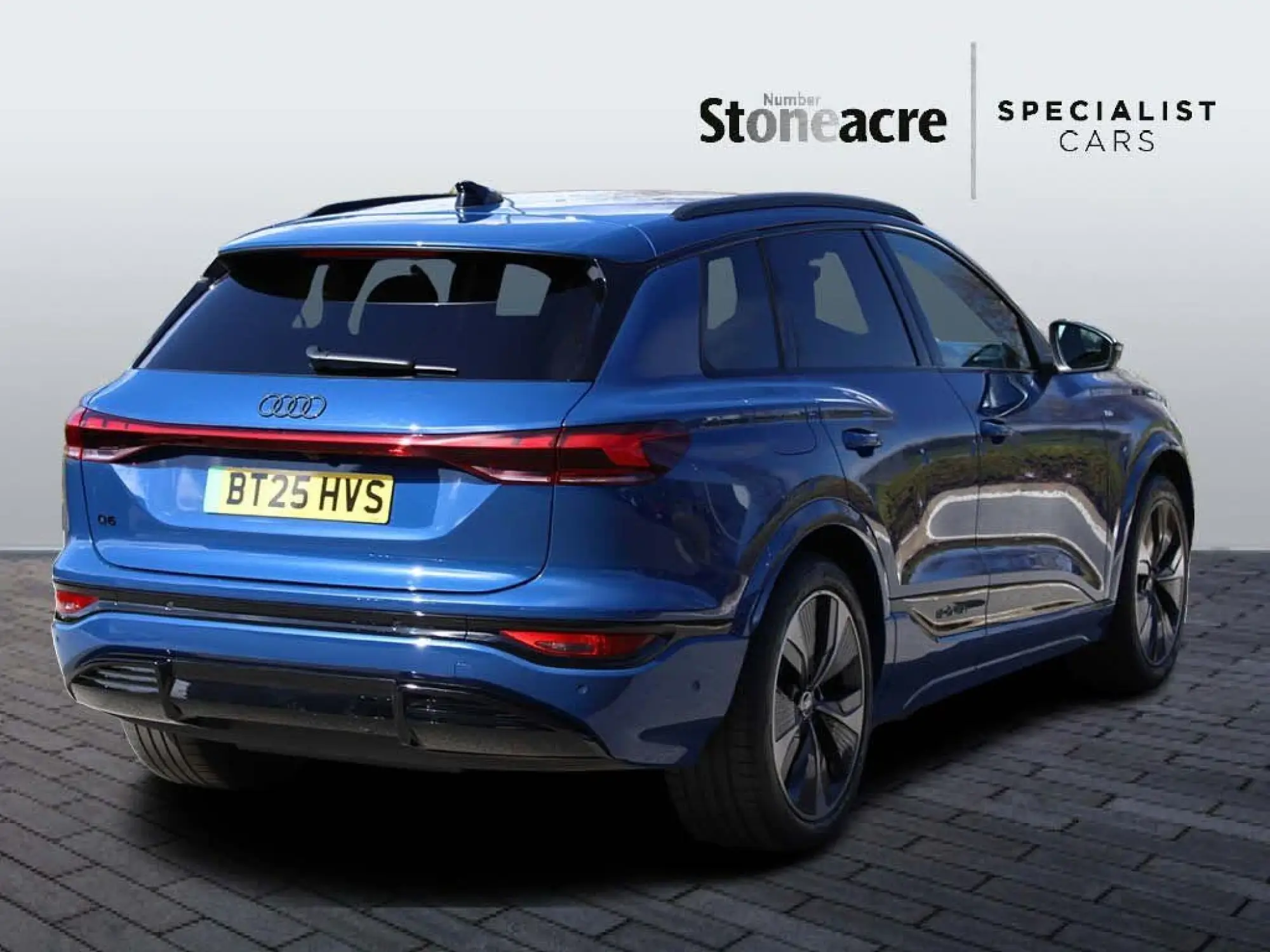 Audi Q6 e-tron Image 3