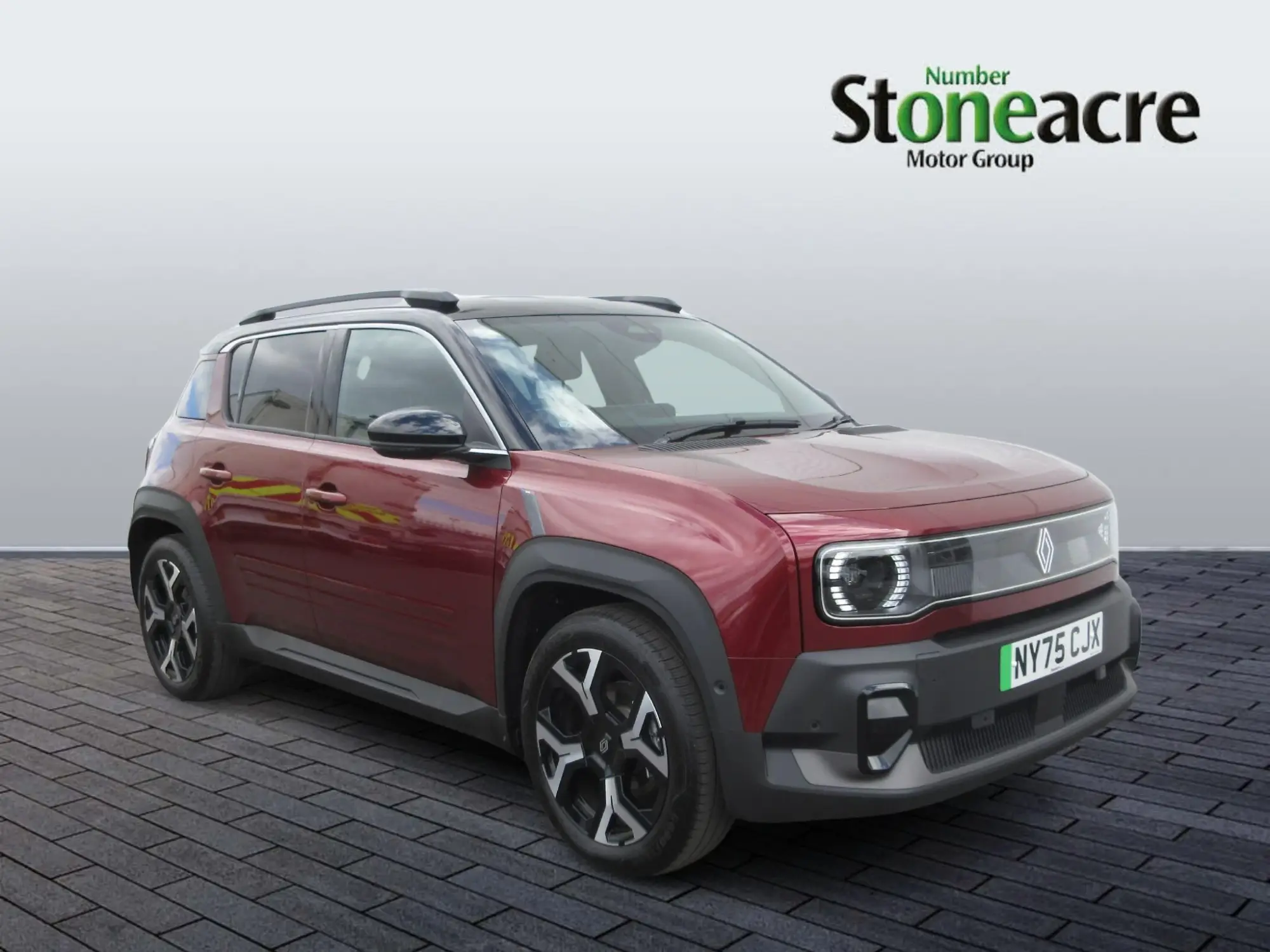 Renault 4 E-Tech Electric comfort range 52kWh techno Auto 5dr NY75CJX Image 1