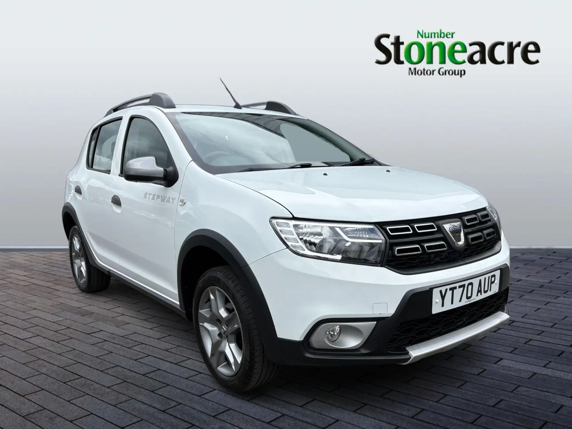 Dacia Sandero Stepway 0.9 TCe Essential 5dr YT70AUP Image 1