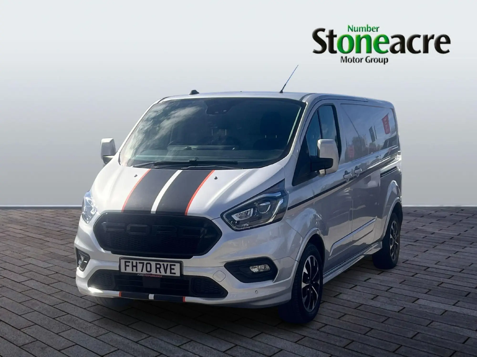 Ford Transit Custom 2.0 320 EcoBlue Sport Auto L2 H1 Euro 6 (s/s) 5dr FH70RVE Image 3