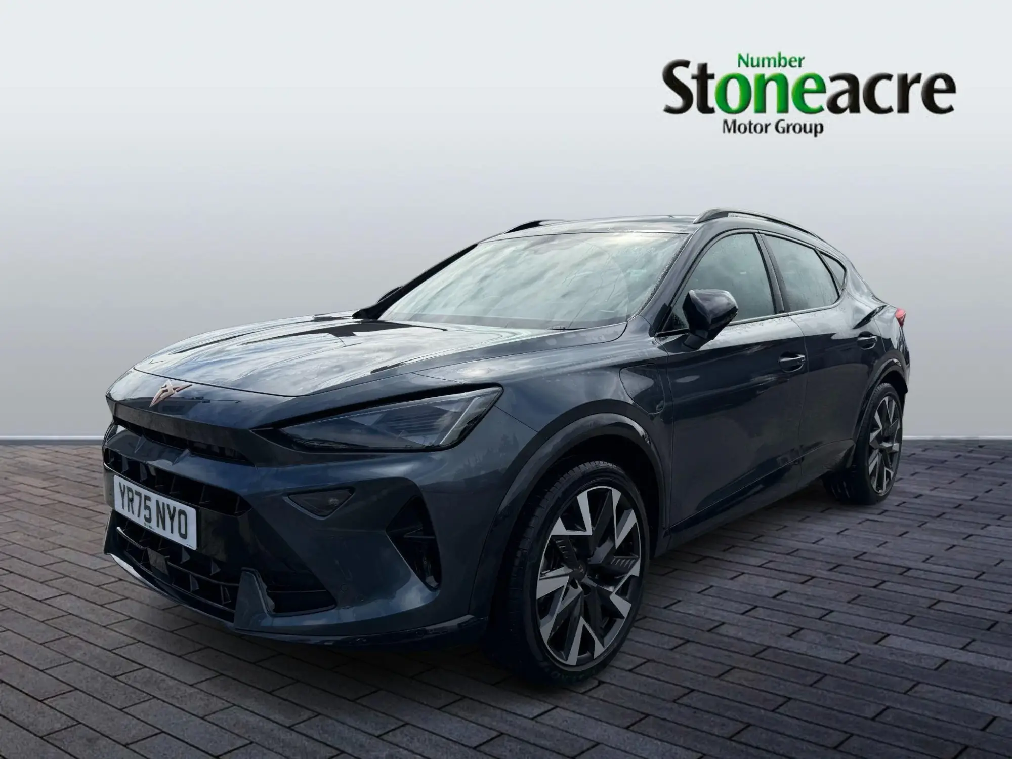 CUPRA Formentor 1.5 eHybrid 25.8kWh V2 DSG Euro 6 (s/s) 5dr YR75NYO Image 3