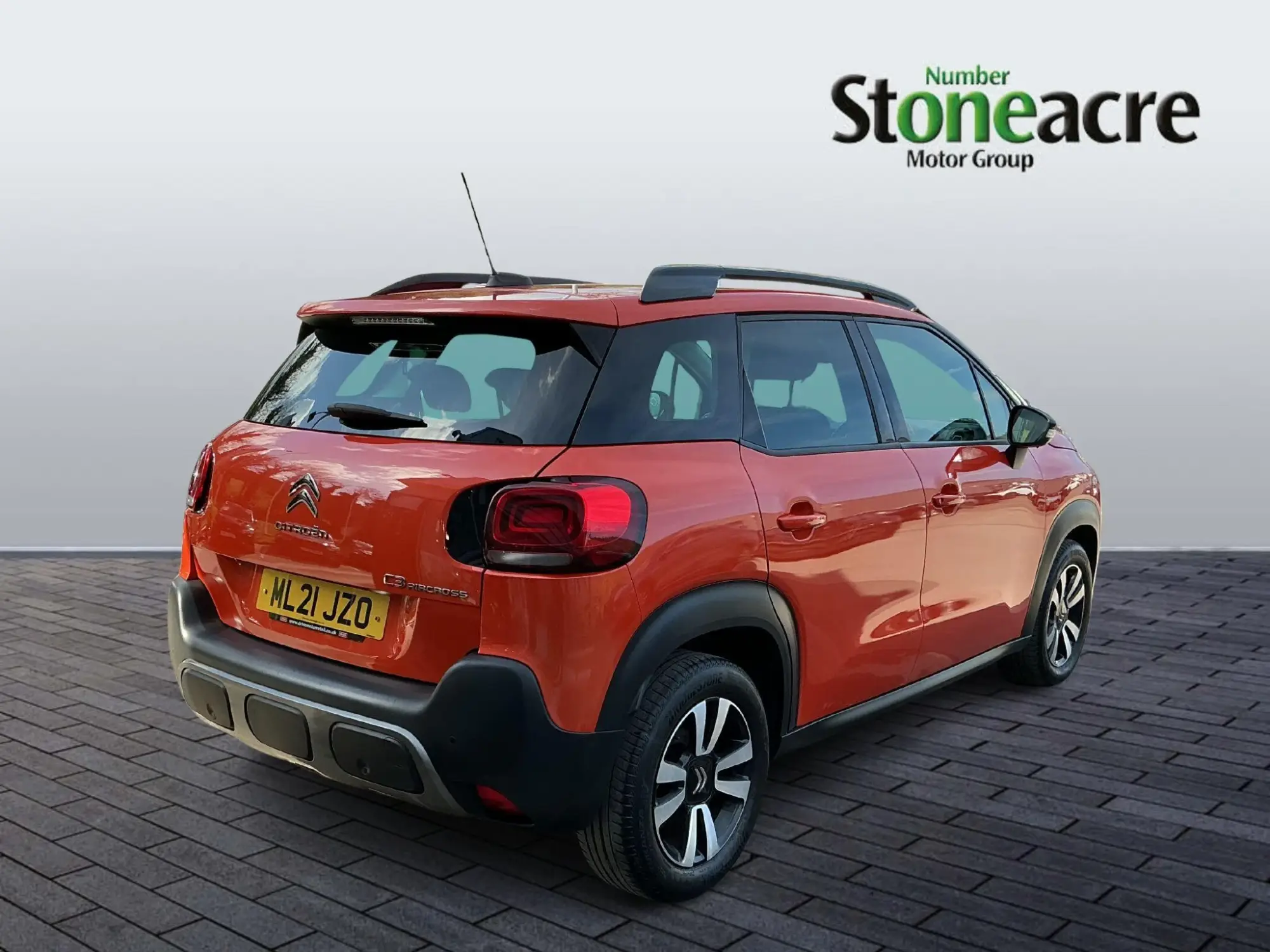 Citroen C3 Aircross 1.2 PureTech Shine Plus Euro 6 (s/s) 5dr ML21JZO Image 3