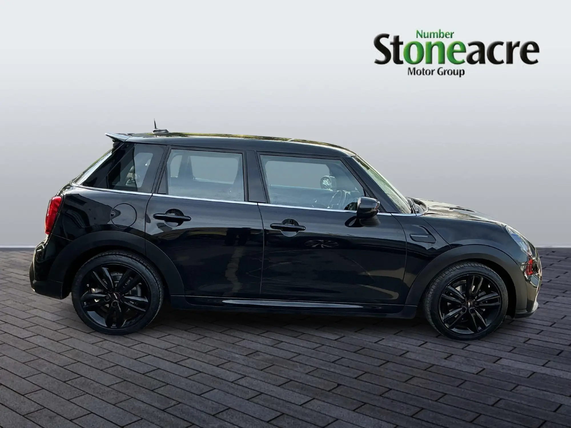 MINI Hatch Image 2