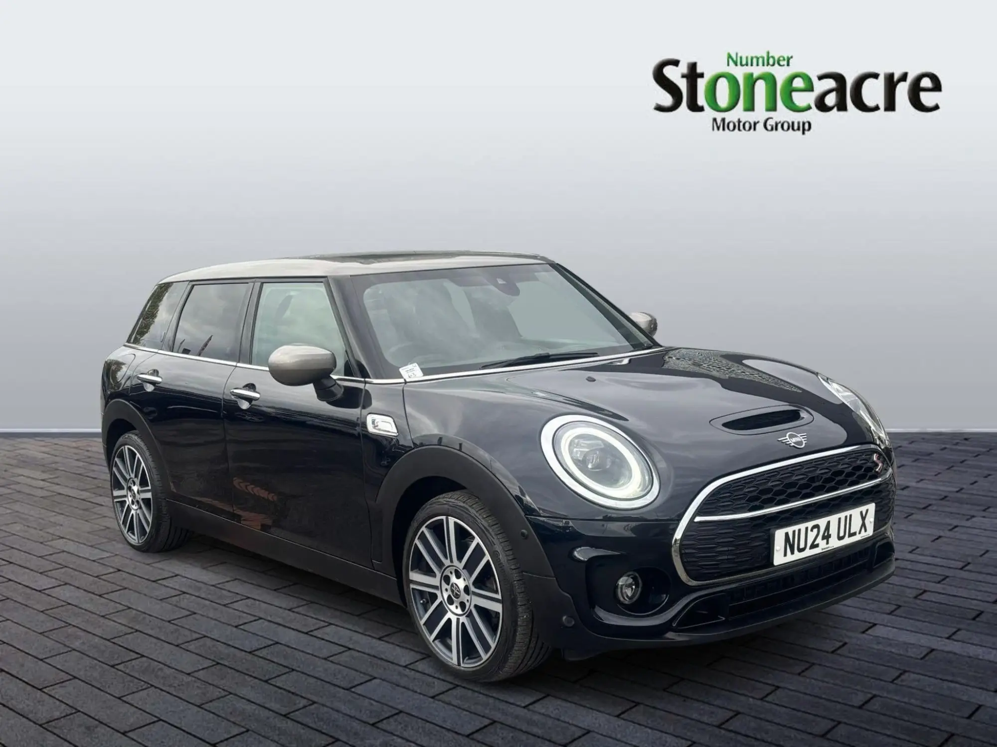 MINI Clubman 2.0 Cooper S Exclusive Steptronic Euro 6 (s/s) 6dr NU24ULX Image 1