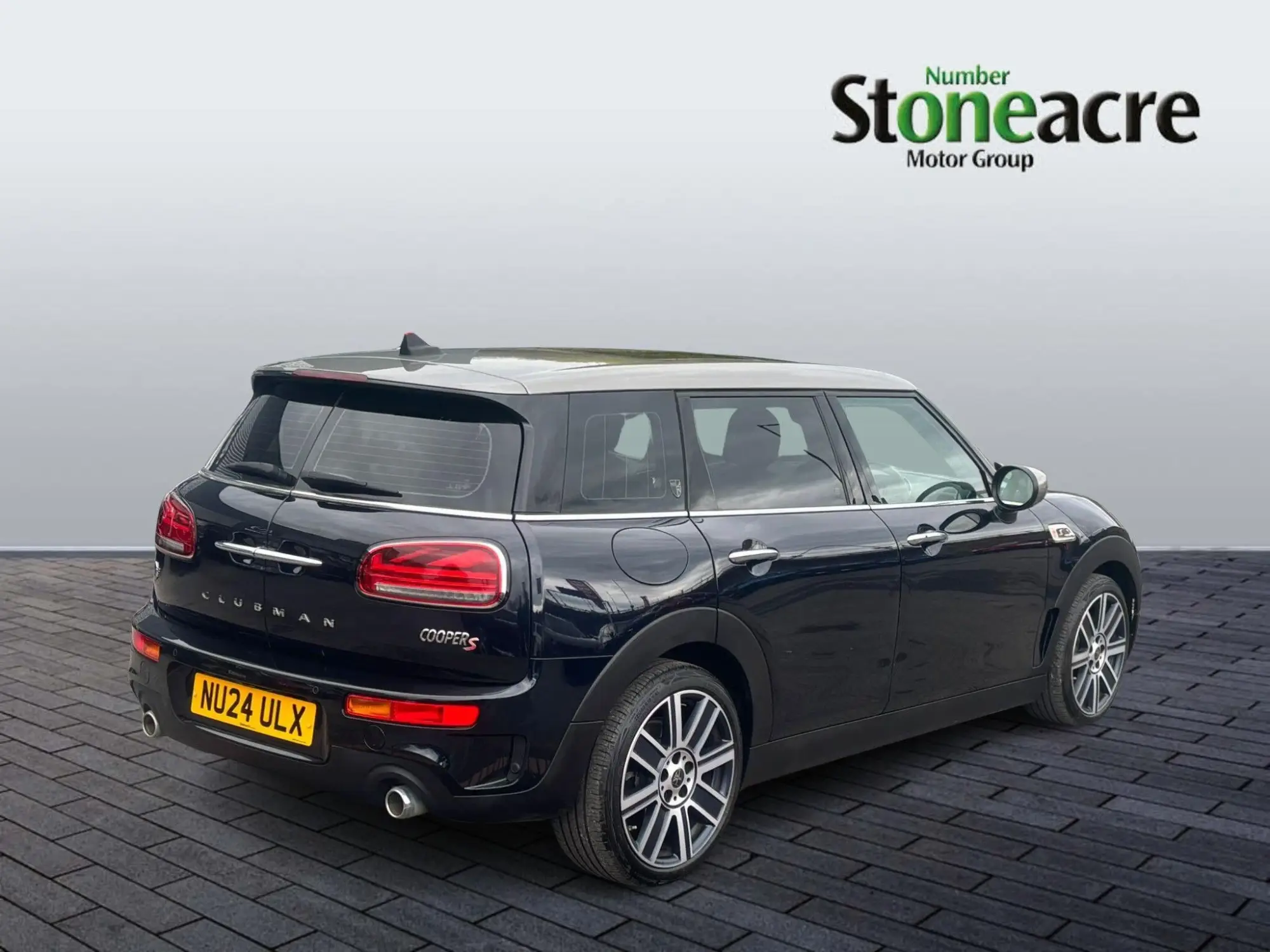 MINI Clubman 2.0 Cooper S Exclusive Steptronic Euro 6 (s/s) 6dr NU24ULX Image 3