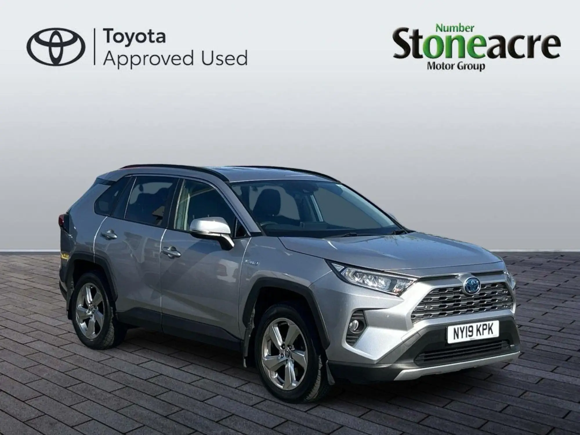 Toyota RAV4 2.5 VVT-h Design CVT 4WD Euro 6 (s/s) 5dr NY19KPK Image 1