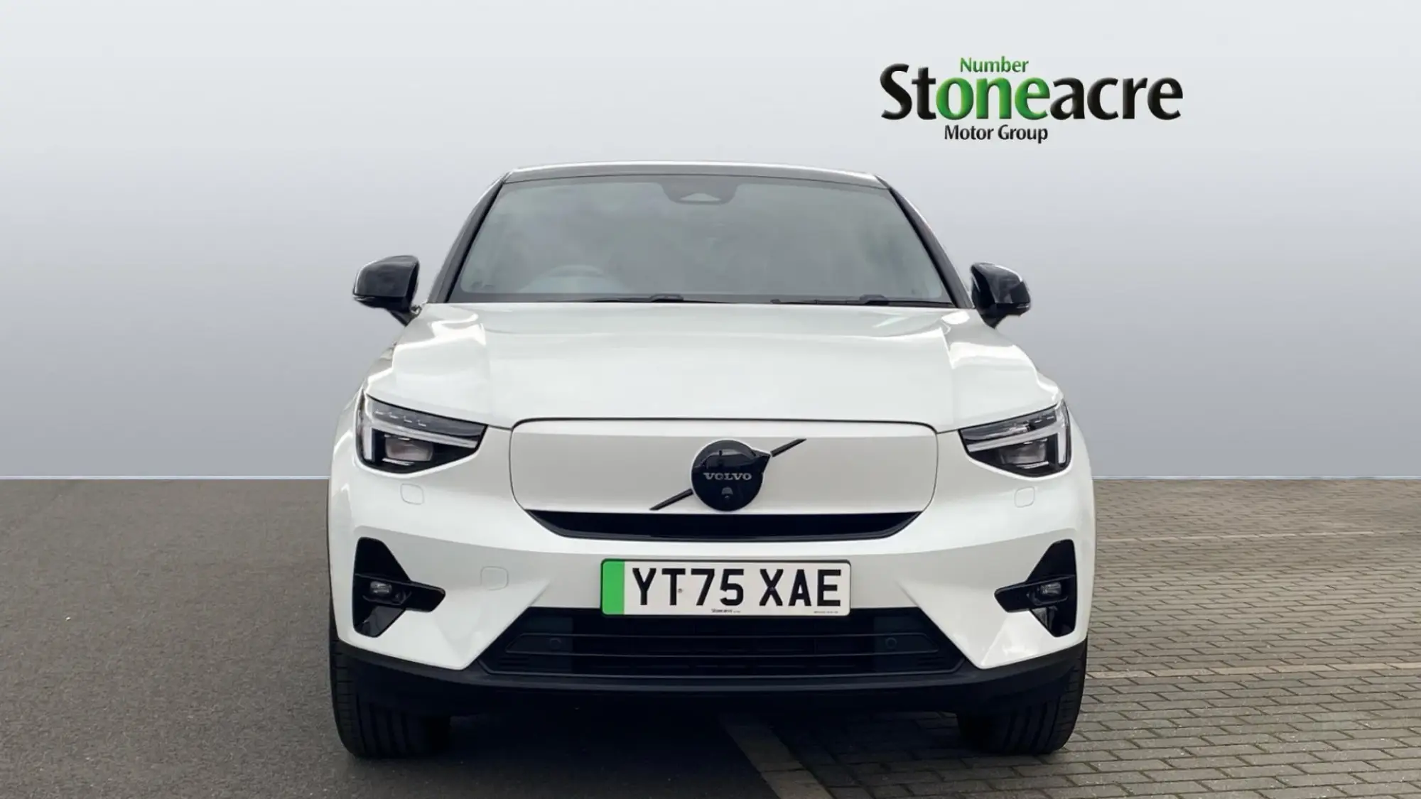 Volvo EC40 Twin Motor Performance 82kWh Ultra Black Edition Auto AWD 5dr YT75XAE Image 2