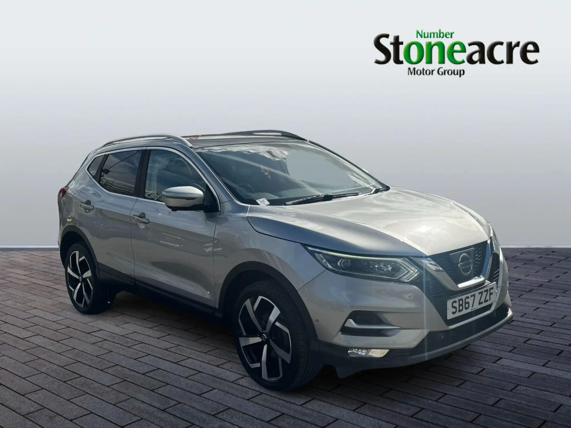 Nissan Qashqai 1.5 dCi Tekna SUV 5dr Diesel Manual Euro 6 (s/s) (110 ps) SB67ZZF Image 1