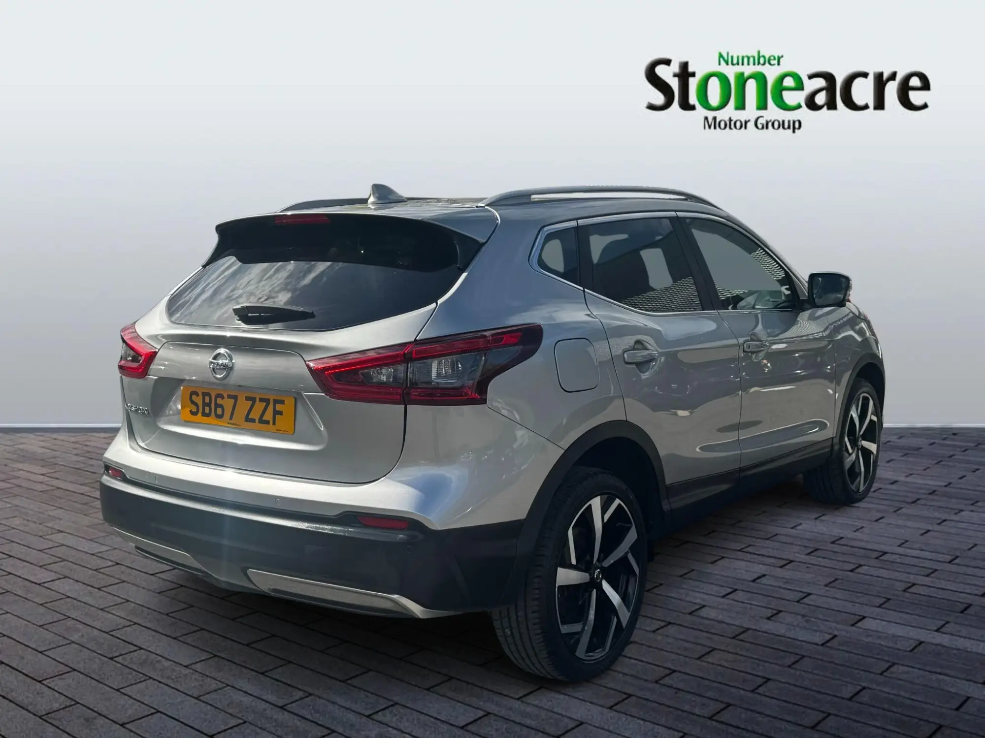 Nissan Qashqai 1.5 dCi Tekna SUV 5dr Diesel Manual Euro 6 (s/s) (110 ps) SB67ZZF Image 3
