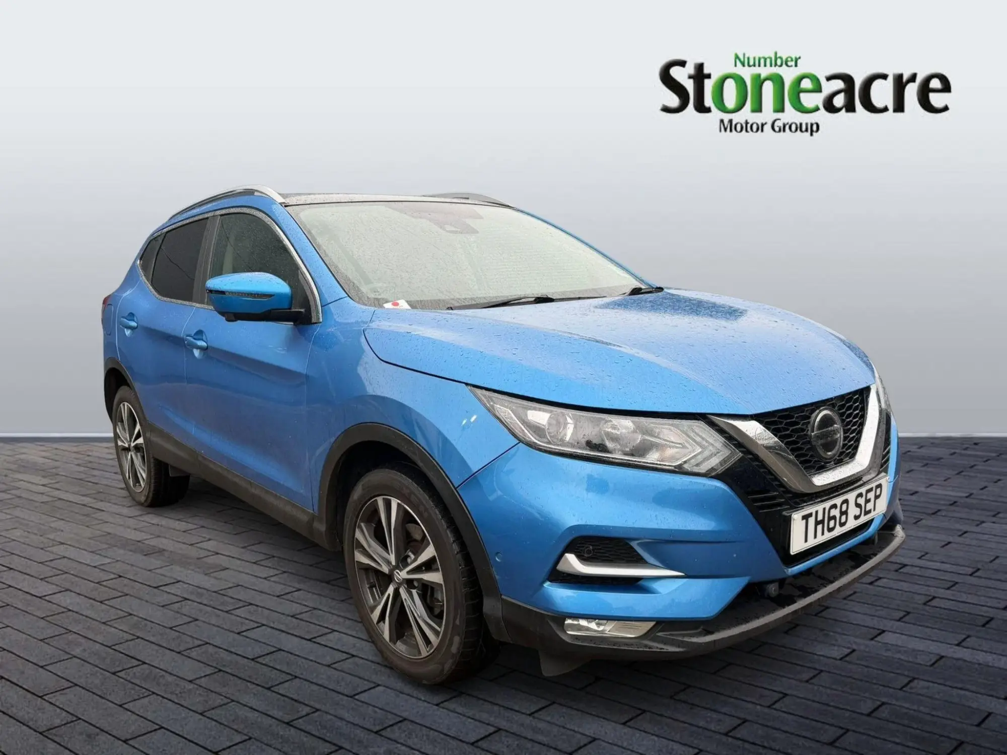 Nissan Qashqai 1.3 DiG-T N-Connecta 5dr FY68BKK Image 1