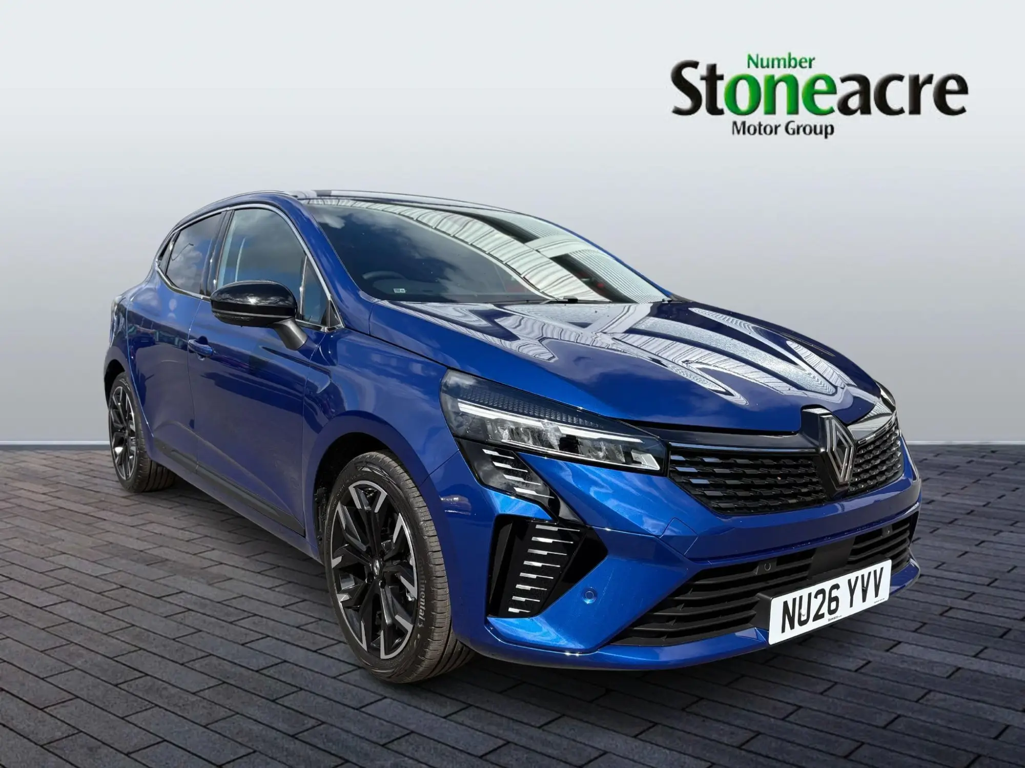 Renault Clio E-Tech Image 1