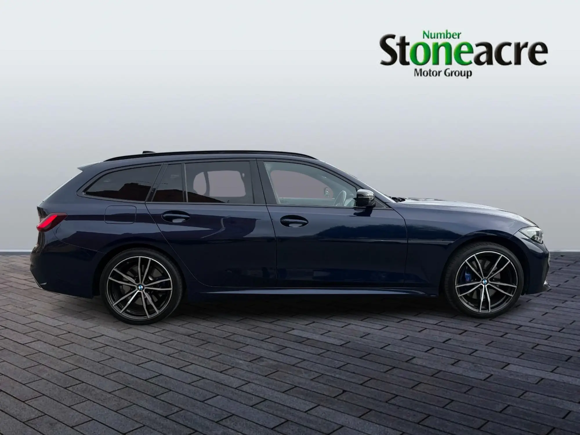 BMW 3 Series Touring 330e M Sport Pro Edition (292BHP) Touring Auto YC71BYG Image 2