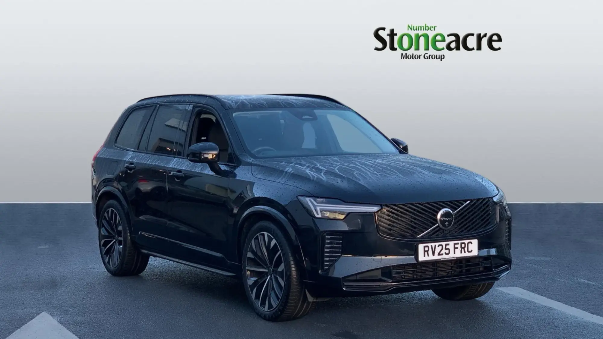 Volvo XC90 2.0 B5 MHEV Plus Auto 4WD Euro 6 (s/s) 5dr RV25FRC Image 1