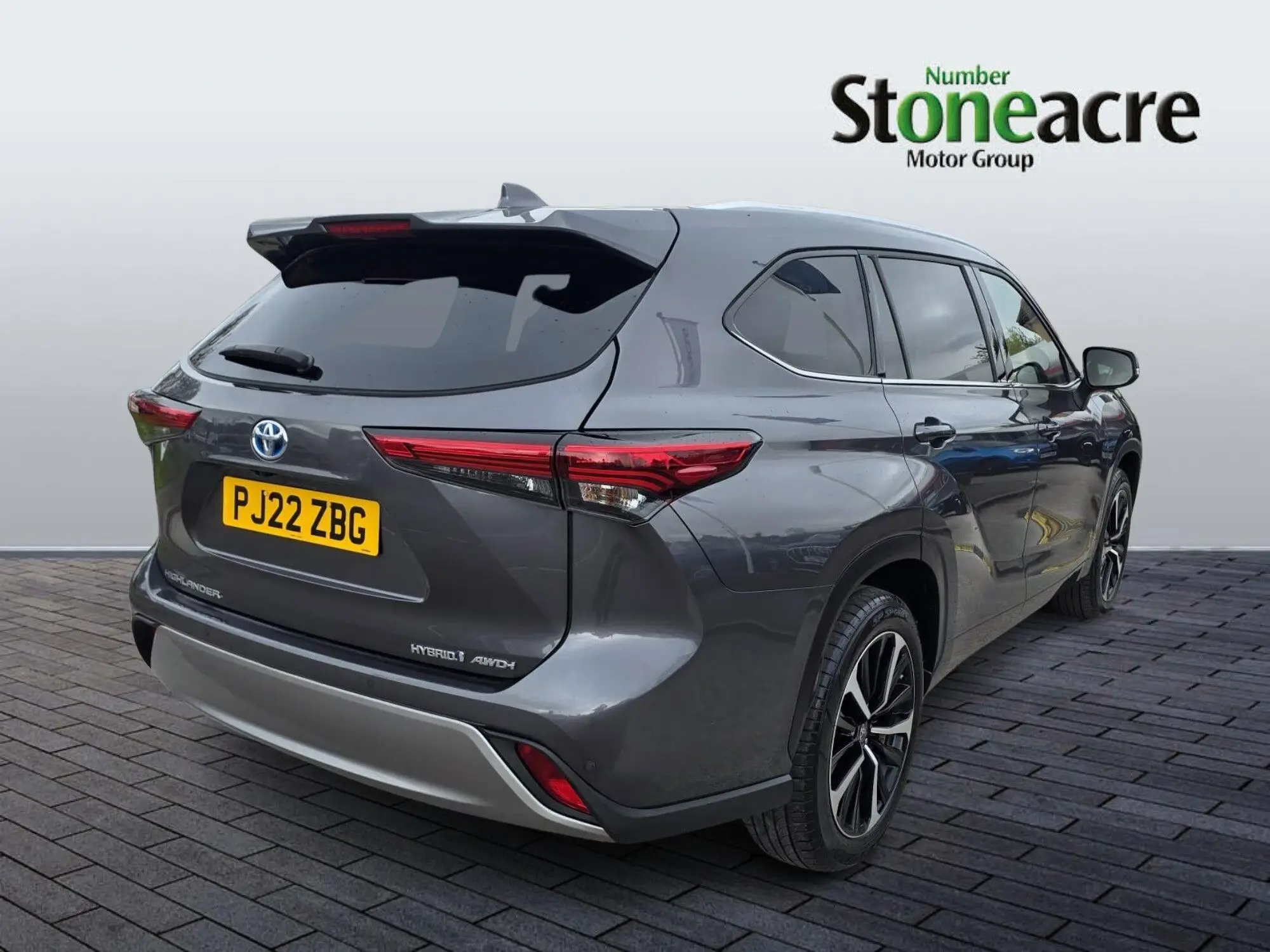 Toyota Highlander 2.5 VVT-h Excel SUV 5dr Petrol Hybrid CVT 4WD Euro 6 (s/s) (248 ps) PJ22ZBG Image 3