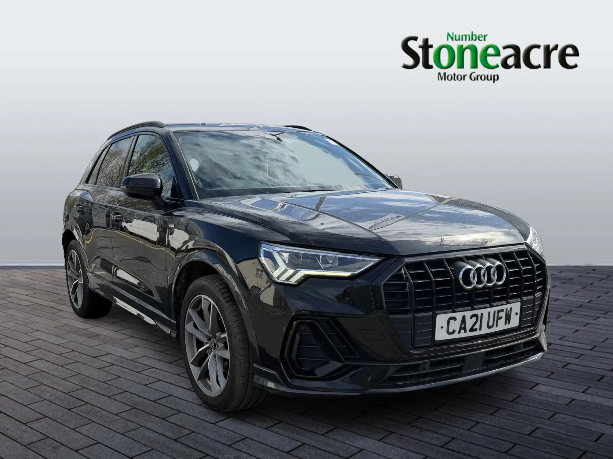 Audi Q3 1.5 TFSI CoD 35 Black Edition S Tronic Euro 6 (s/s) 5dr CA21UFW Image 1
