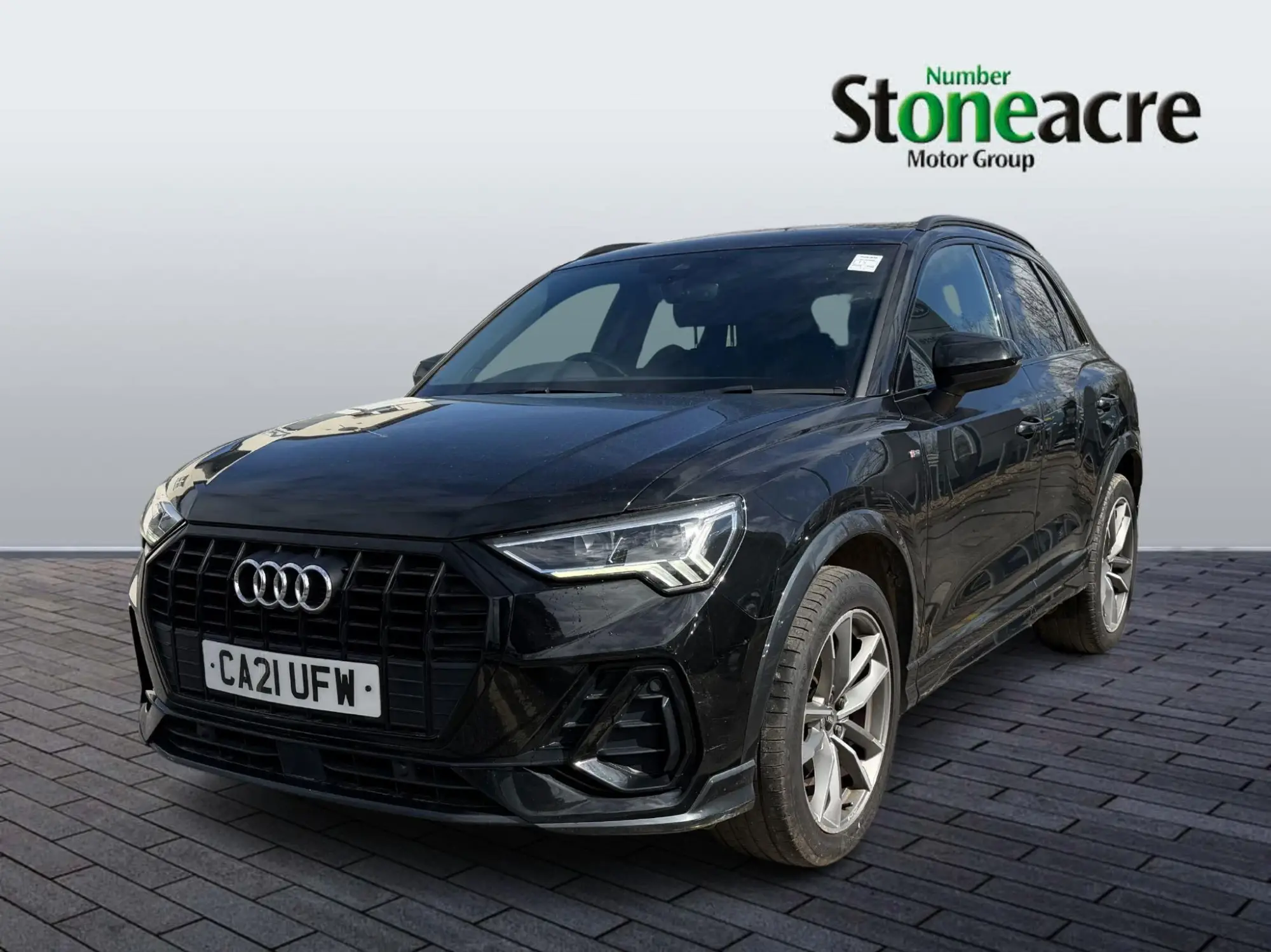 Audi Q3 1.5 TFSI CoD 35 Black Edition S Tronic Euro 6 (s/s) 5dr CA21UFW Image 3