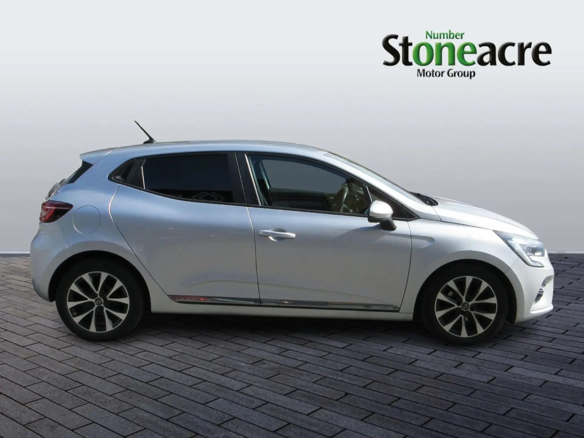 Renault Clio Image 2