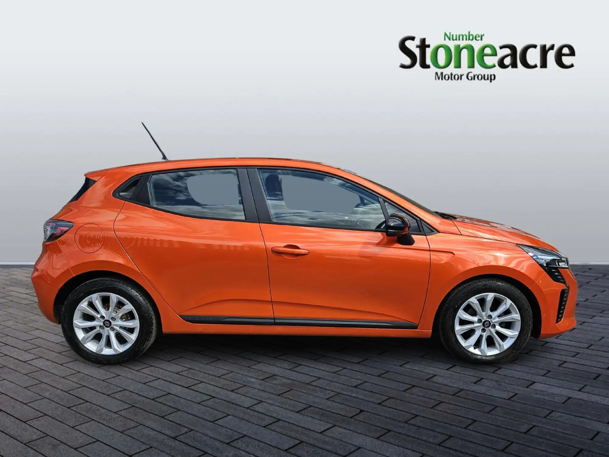 Renault Clio Image 2