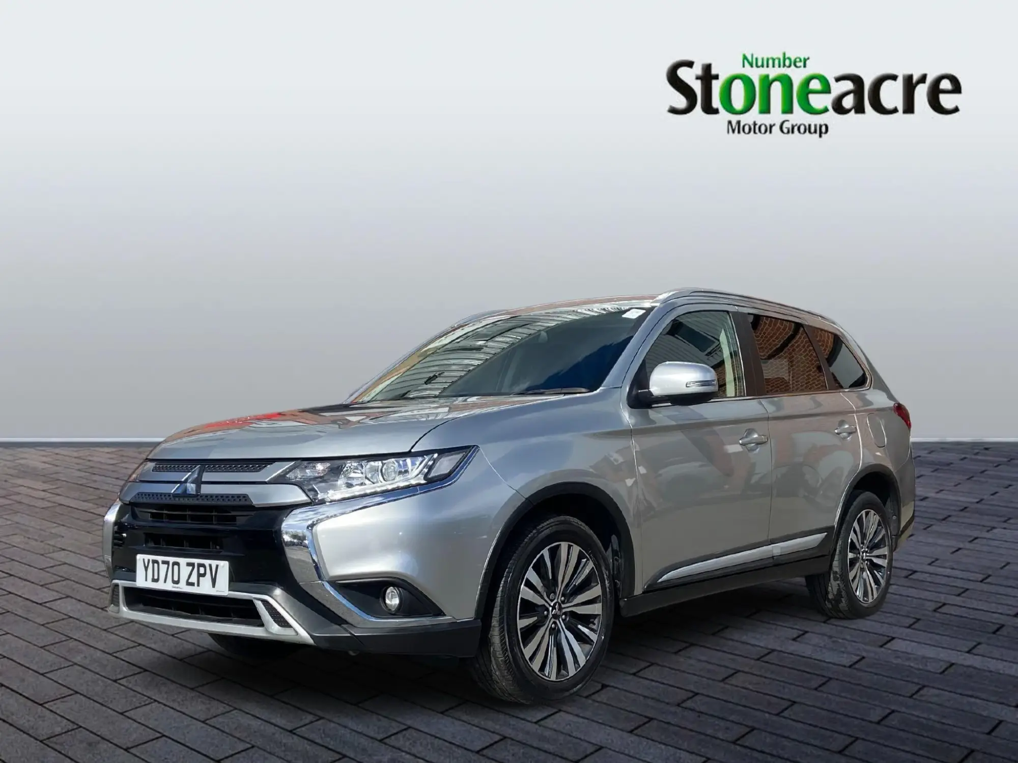 Mitsubishi Outlander 2.0 Design 5dr CVT YD70ZPV Image 3