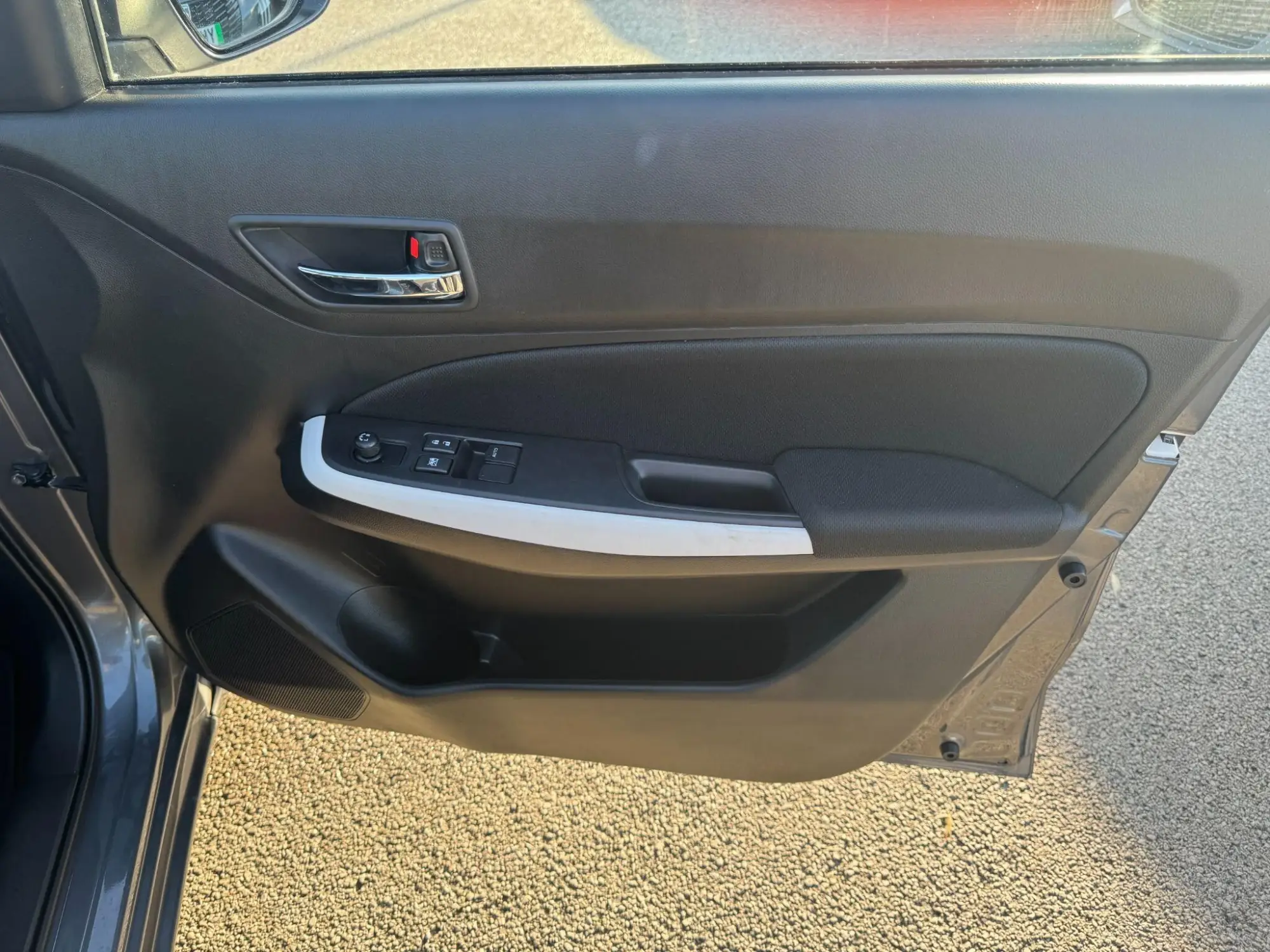 Suzuki Swift Image 10